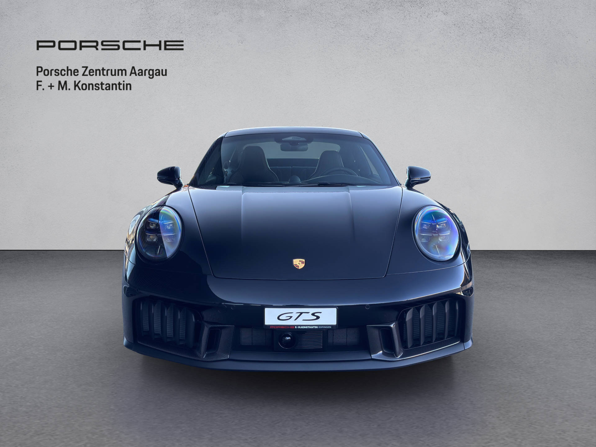 PORSCHE 911 Carrera 4 GTS-image-1