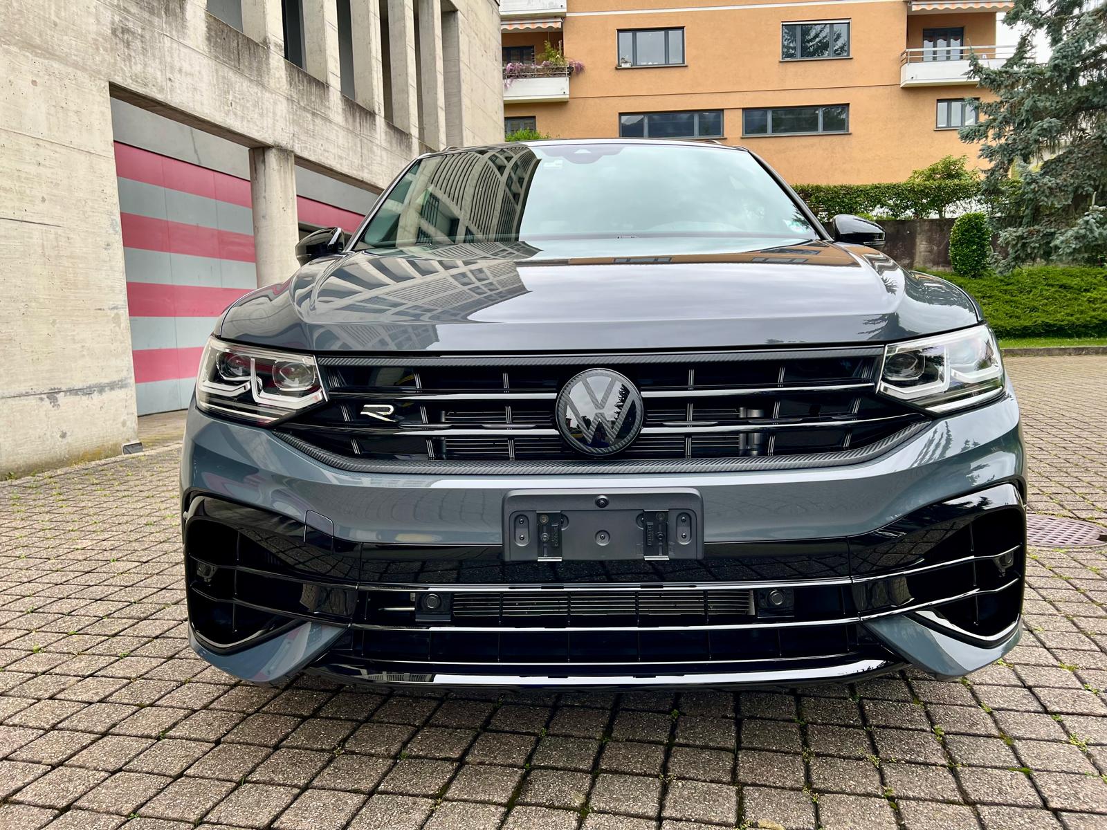 VW Tiguan 2.0TSI R 4Motion DSG-image-1