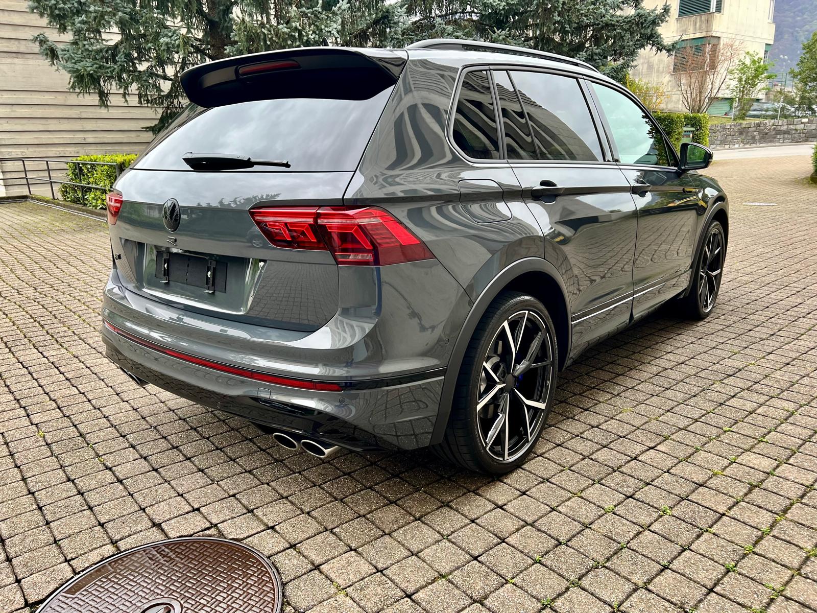 VW Tiguan 2.0TSI R 4Motion DSG-image-5