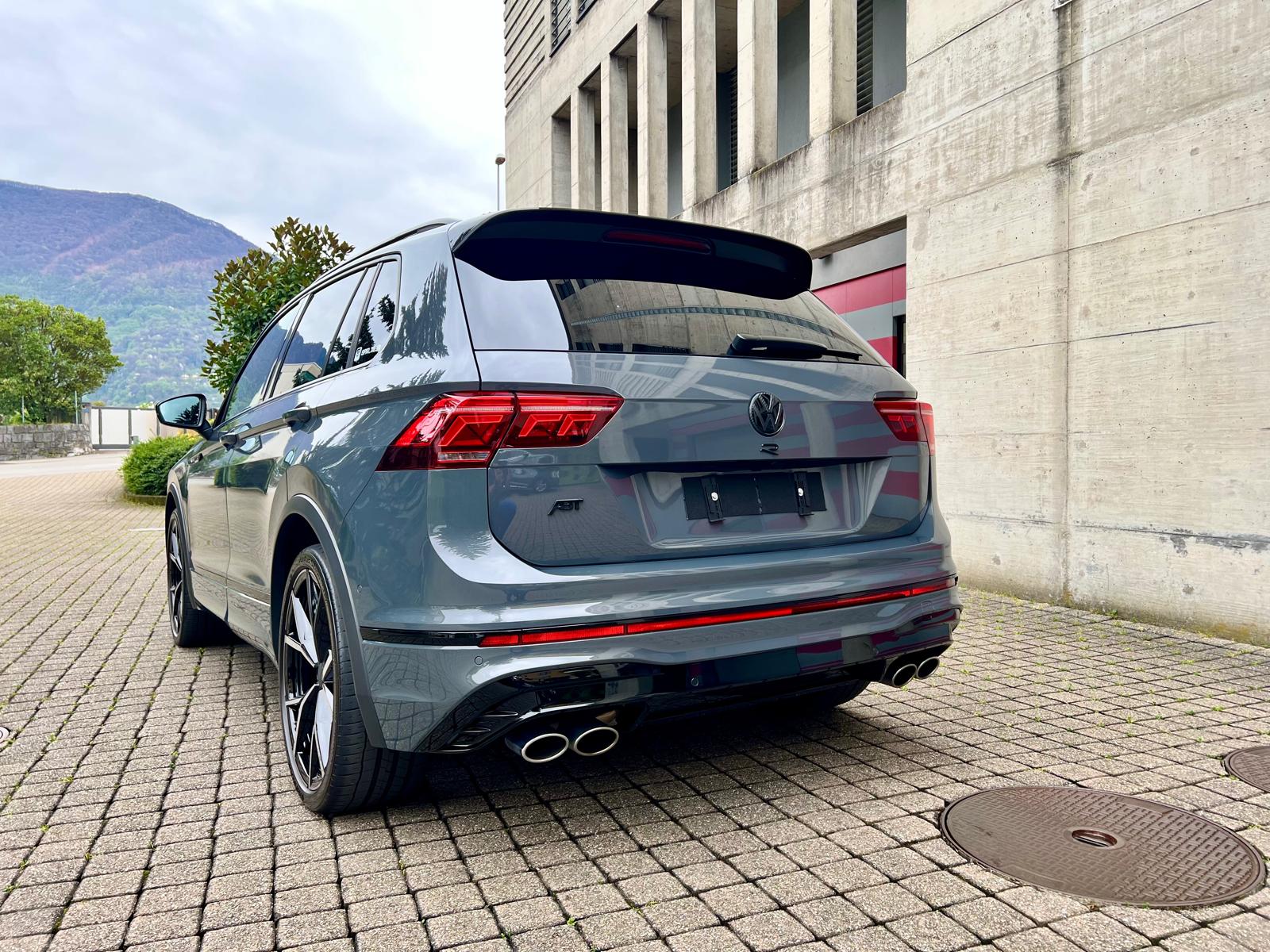 VW Tiguan 2.0TSI R 4Motion DSG-image-4