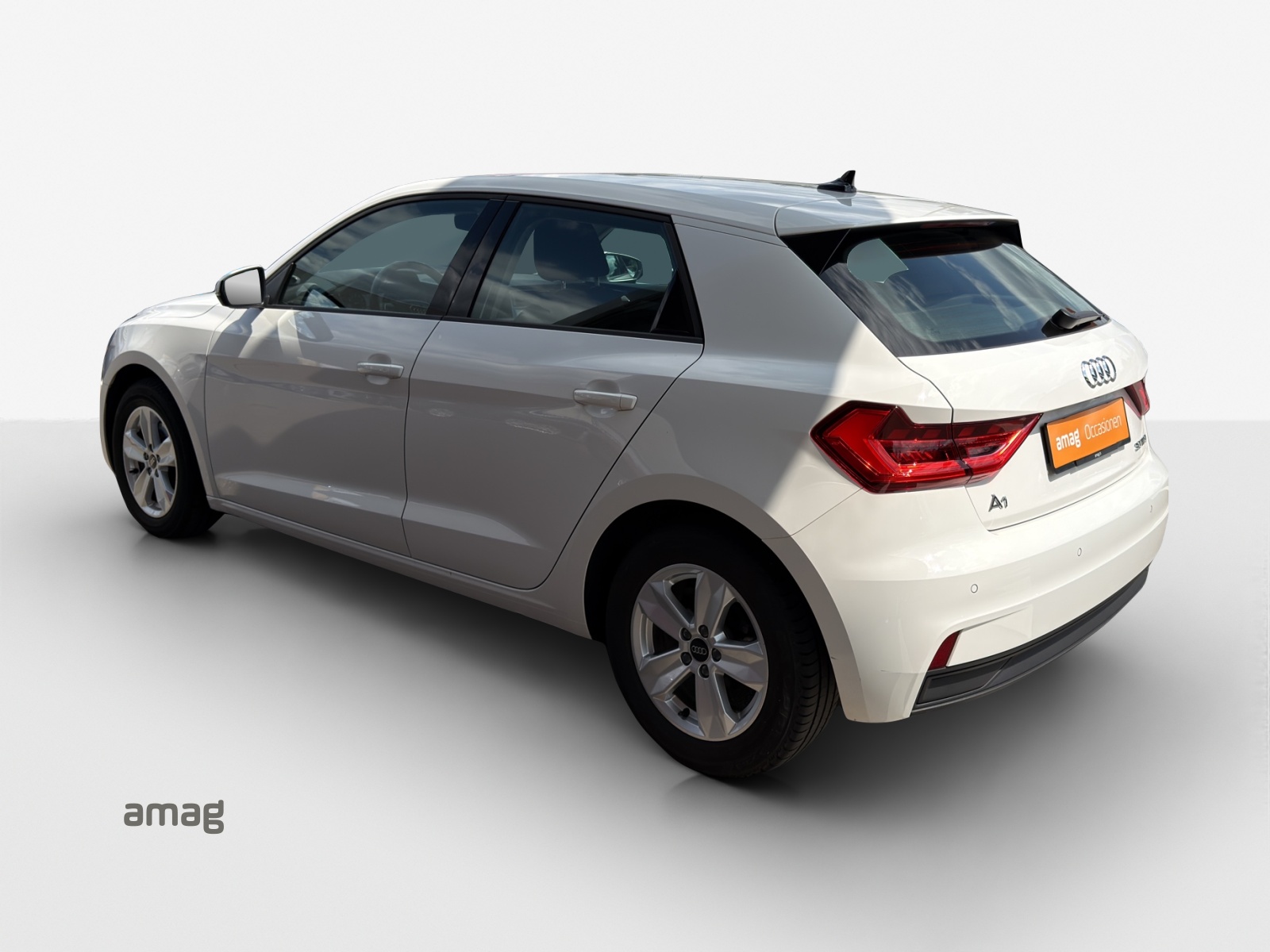AUDI A1 Sportback 30 TFSI Attraction S-tronic-image-2