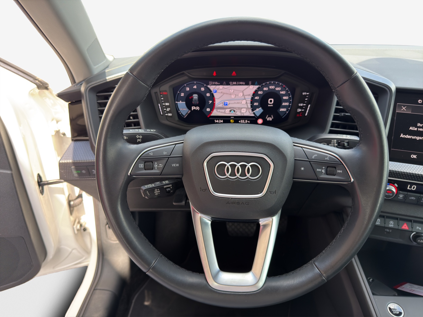 AUDI A1 Sportback 30 TFSI Attraction S-tronic-image-9