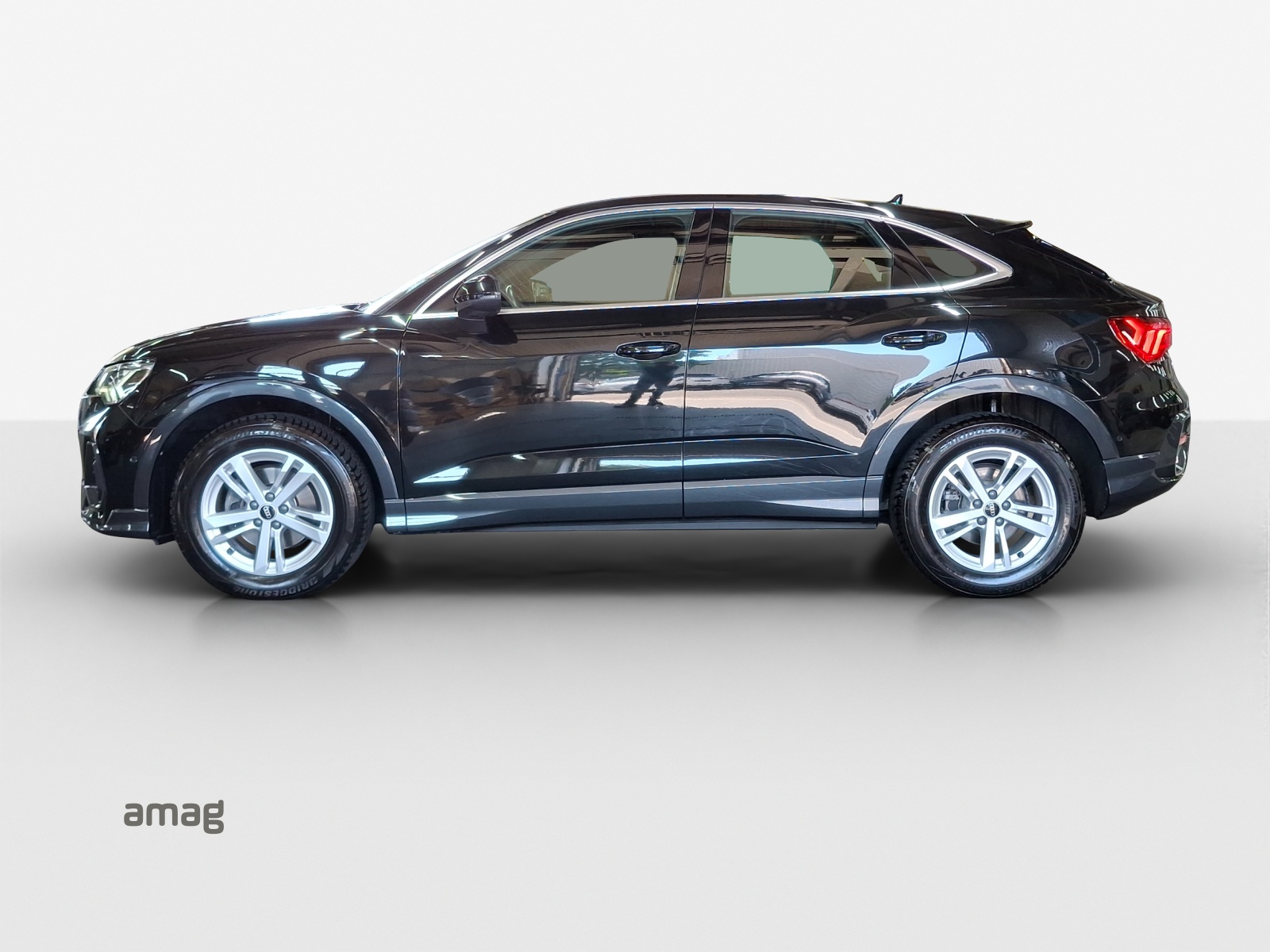 AUDI Q3 Sportback 35 TFSI Attraction S-tronic-image-1