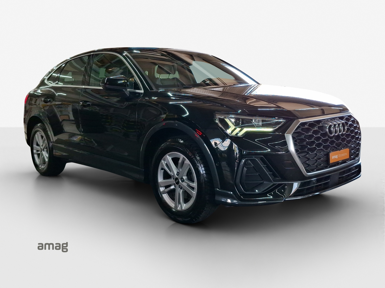 AUDI Q3 Sportback 35 TFSI Attraction S-tronic-image-5