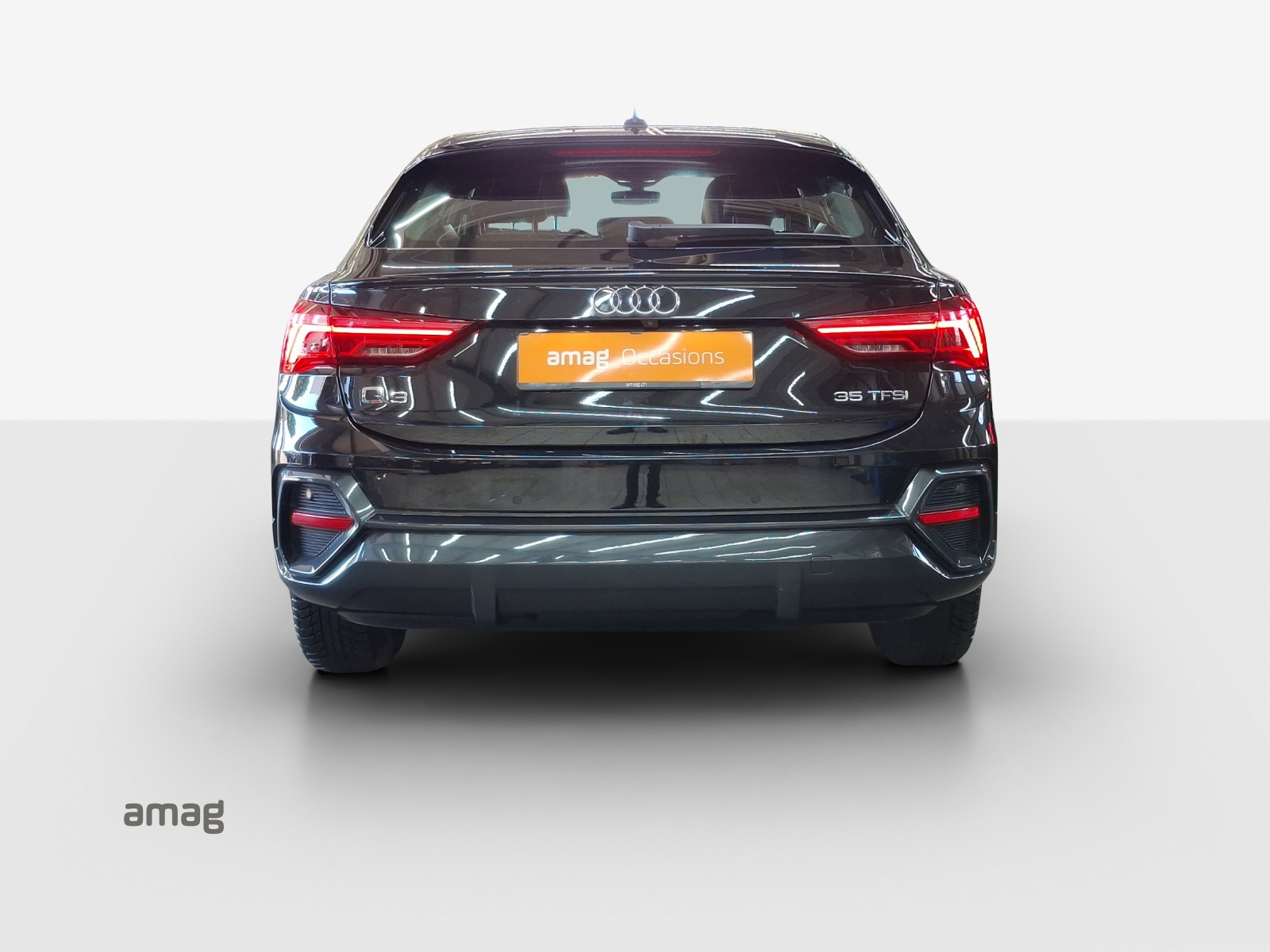 AUDI Q3 Sportback 35 TFSI Attraction S-tronic-image-3