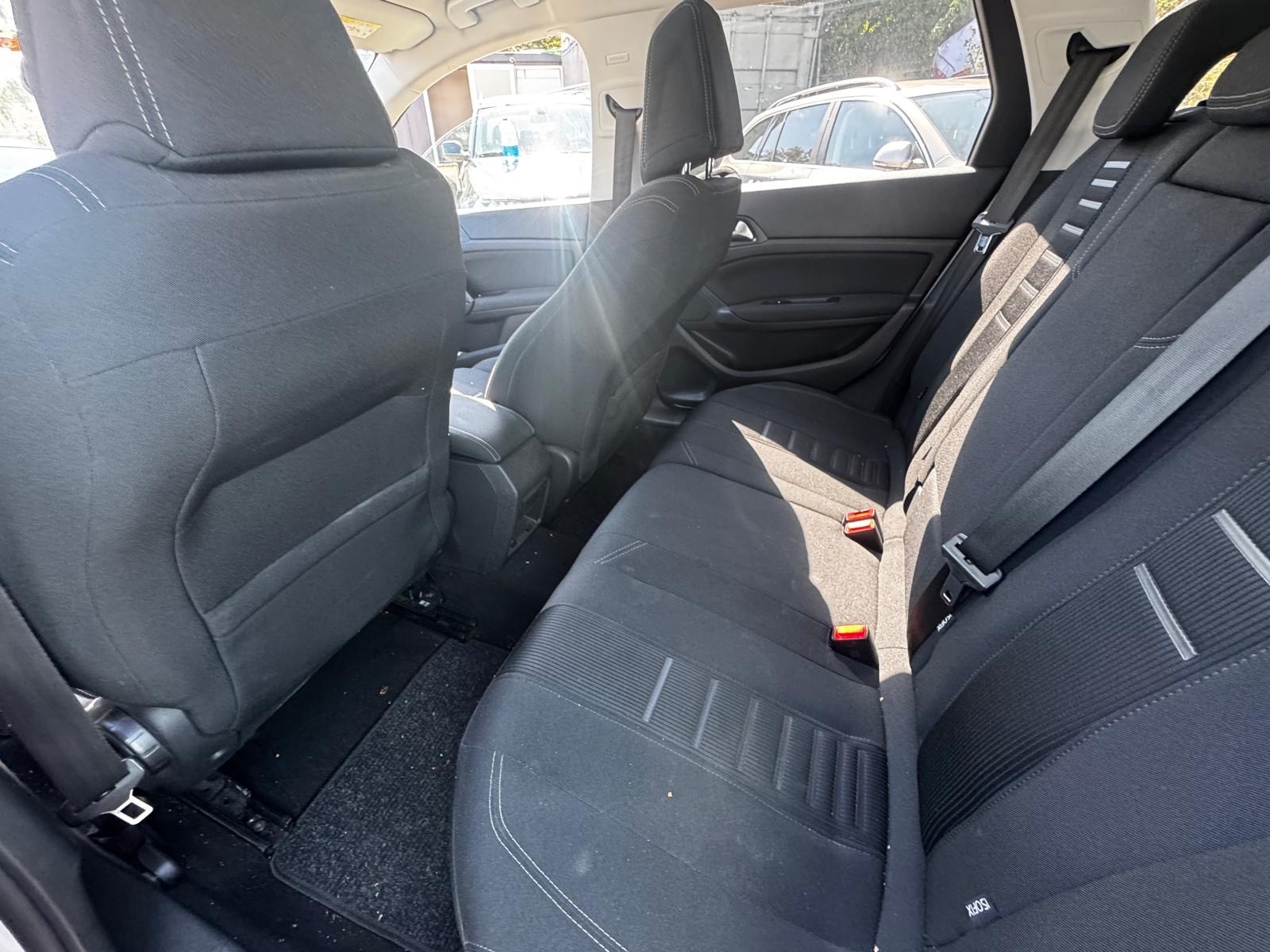 PEUGEOT 308 SW 1.2 THP Active-image-7