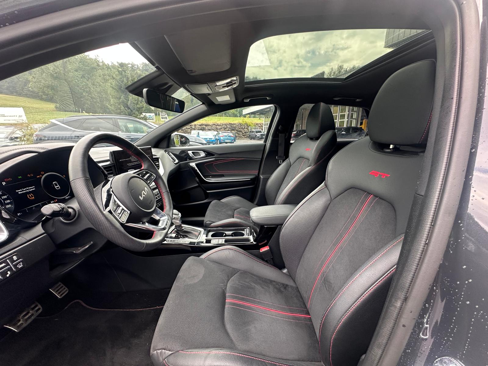KIA ProCeed 1.6 T-GDi GT DCT-image-10