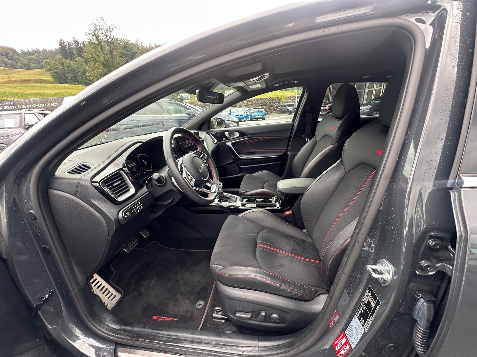 KIA ProCeed 1.6 T-GDi GT DCT-image-9