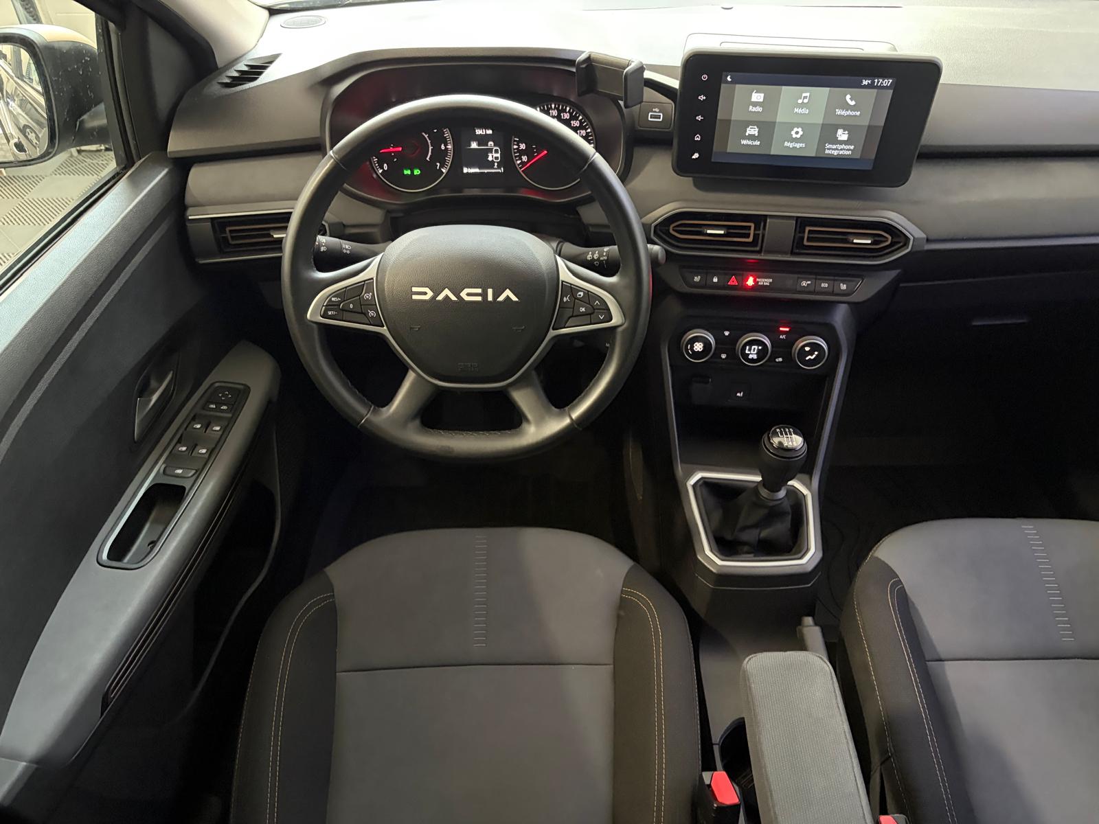 DACIA Jogger TCe 110 Extreme - Pack Sleep - Attelage - Garantie Dacia 2029 - 1ère main-image-16