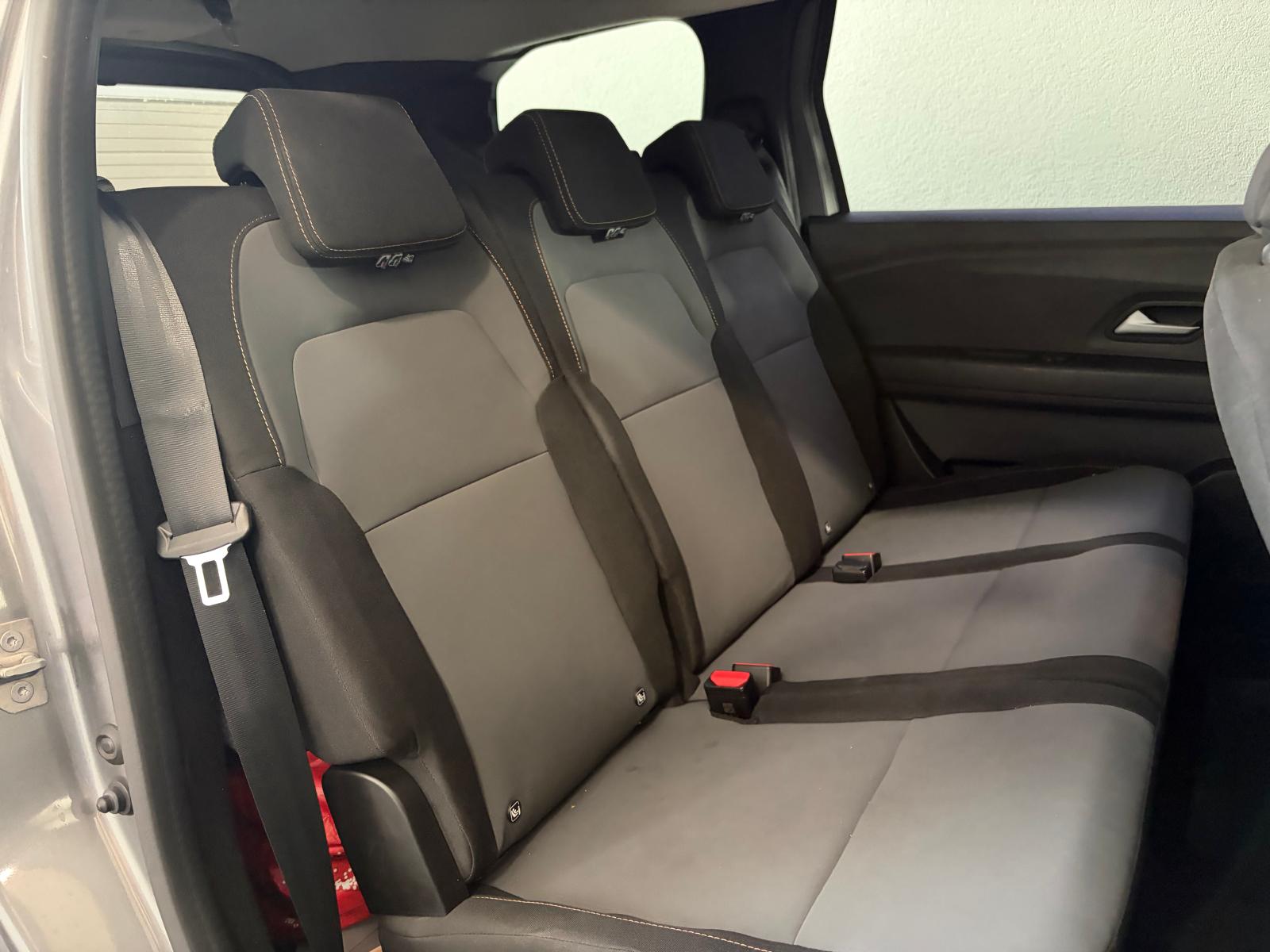 DACIA Jogger TCe 110 Extreme - Pack Sleep - Attelage - Garantie Dacia 2029 - 1ère main-image-14