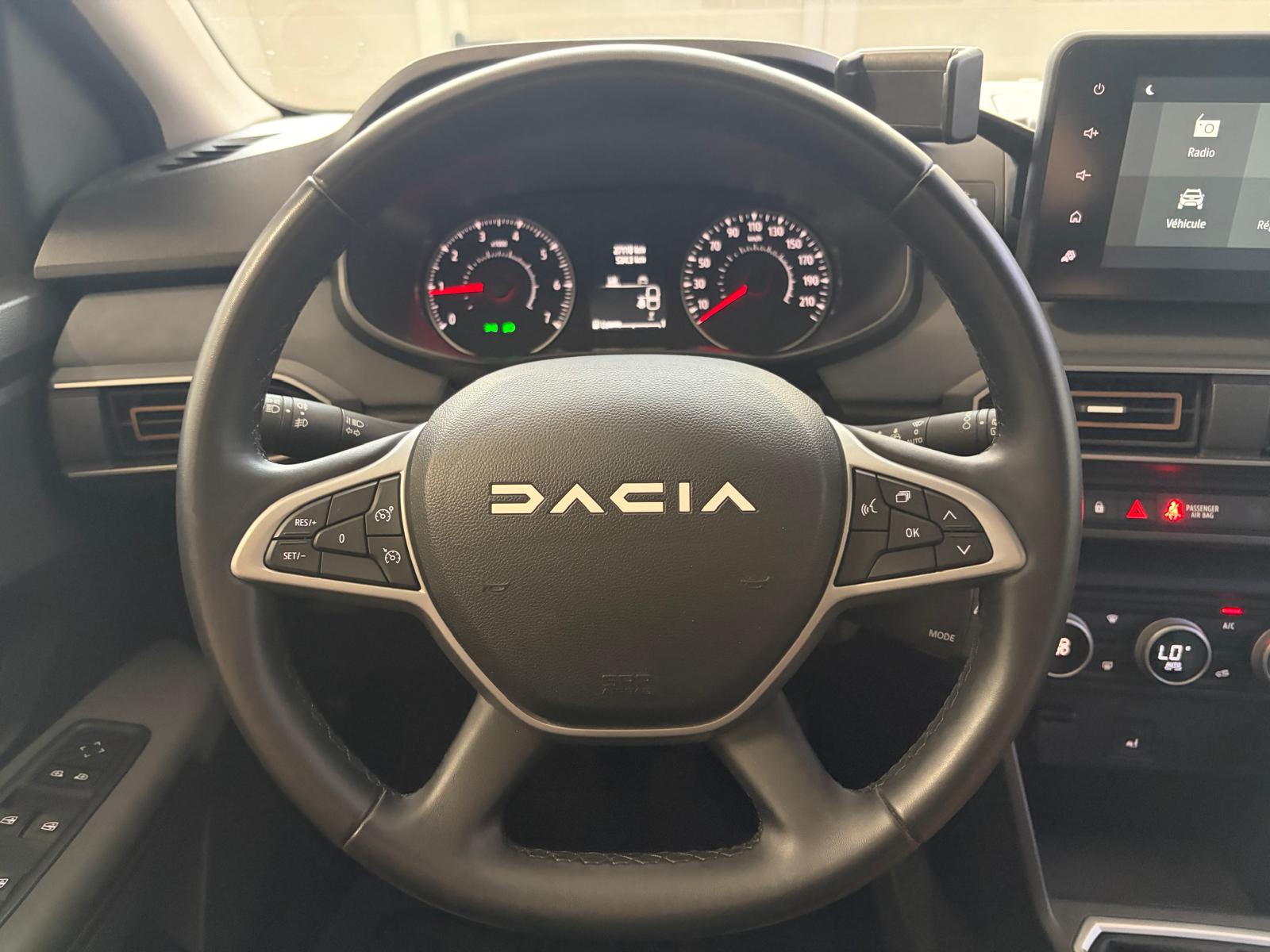 DACIA Jogger TCe 110 Extreme - Pack Sleep - Attelage - Garantie Dacia 2029 - 1ère main-image-17