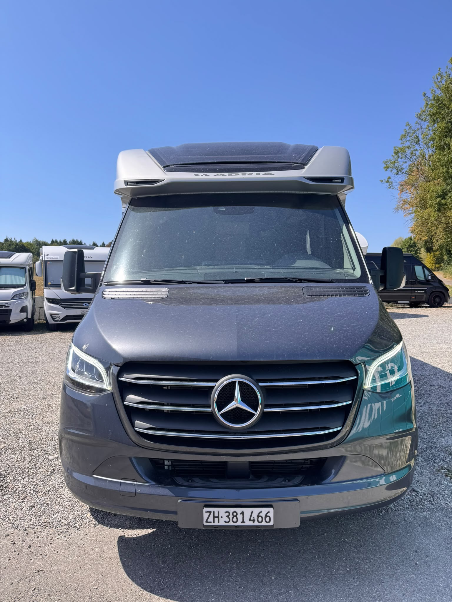 ADRIA Mercedes Benz Matrix Supreme 670 SL-image-1