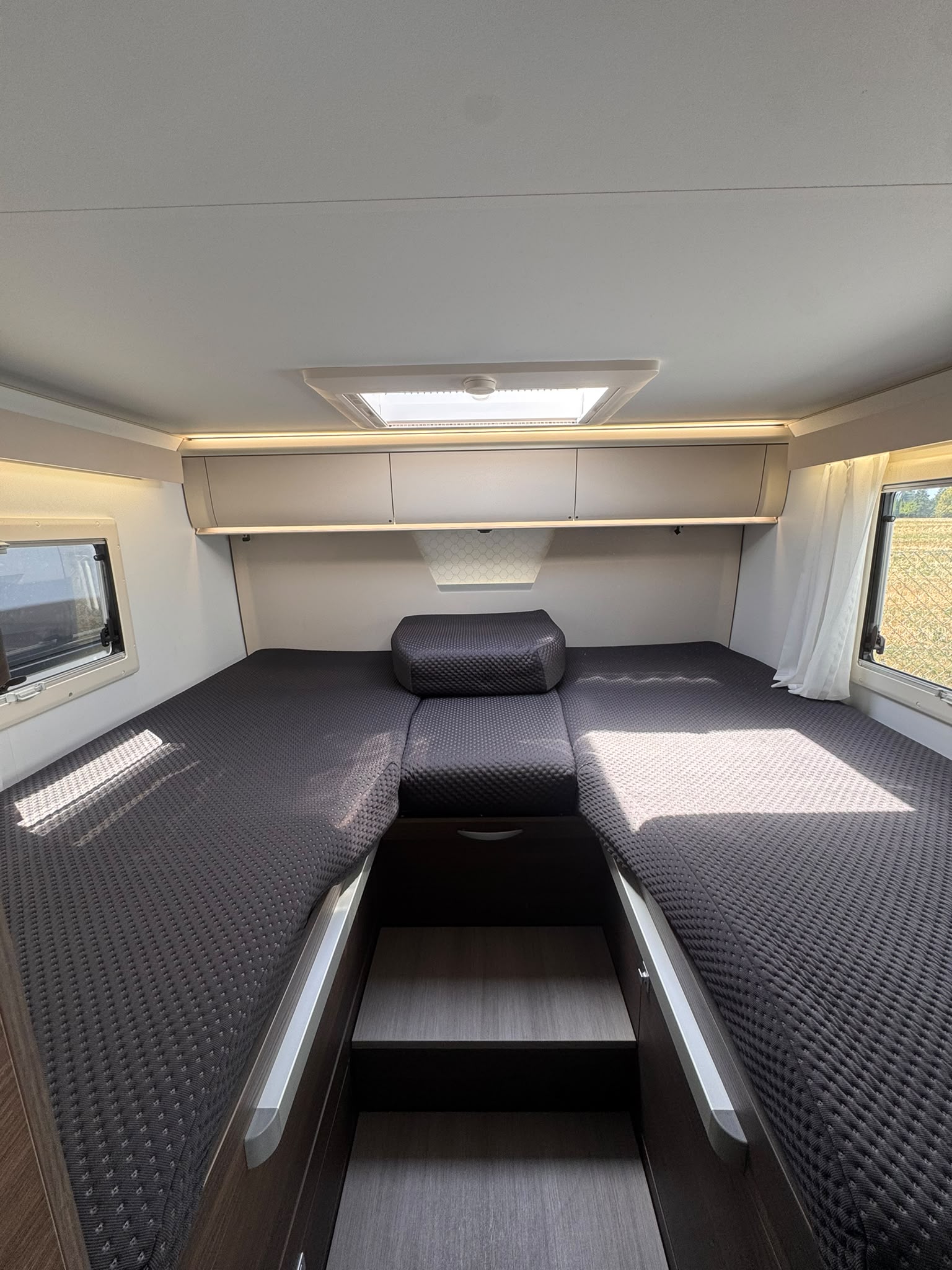 ADRIA Mercedes Benz Matrix Supreme 670 SL-image-9