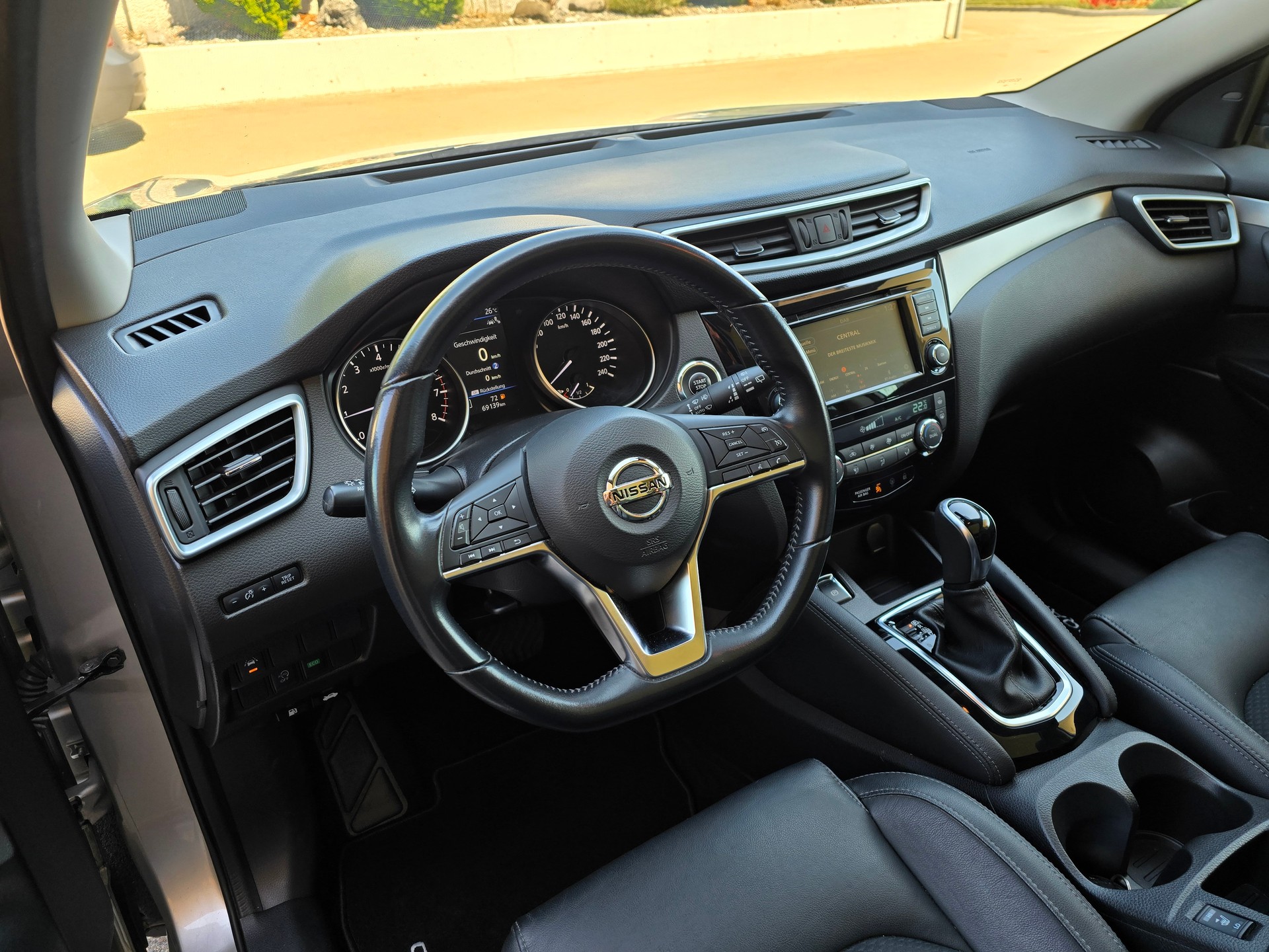NISSAN Qashqai 1.3 DIG-T tekna DCT-image-9