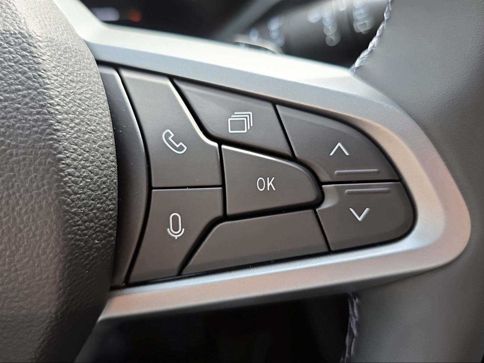 DACIA Duster 1.2 Hybrid Journey 4WD-image-12