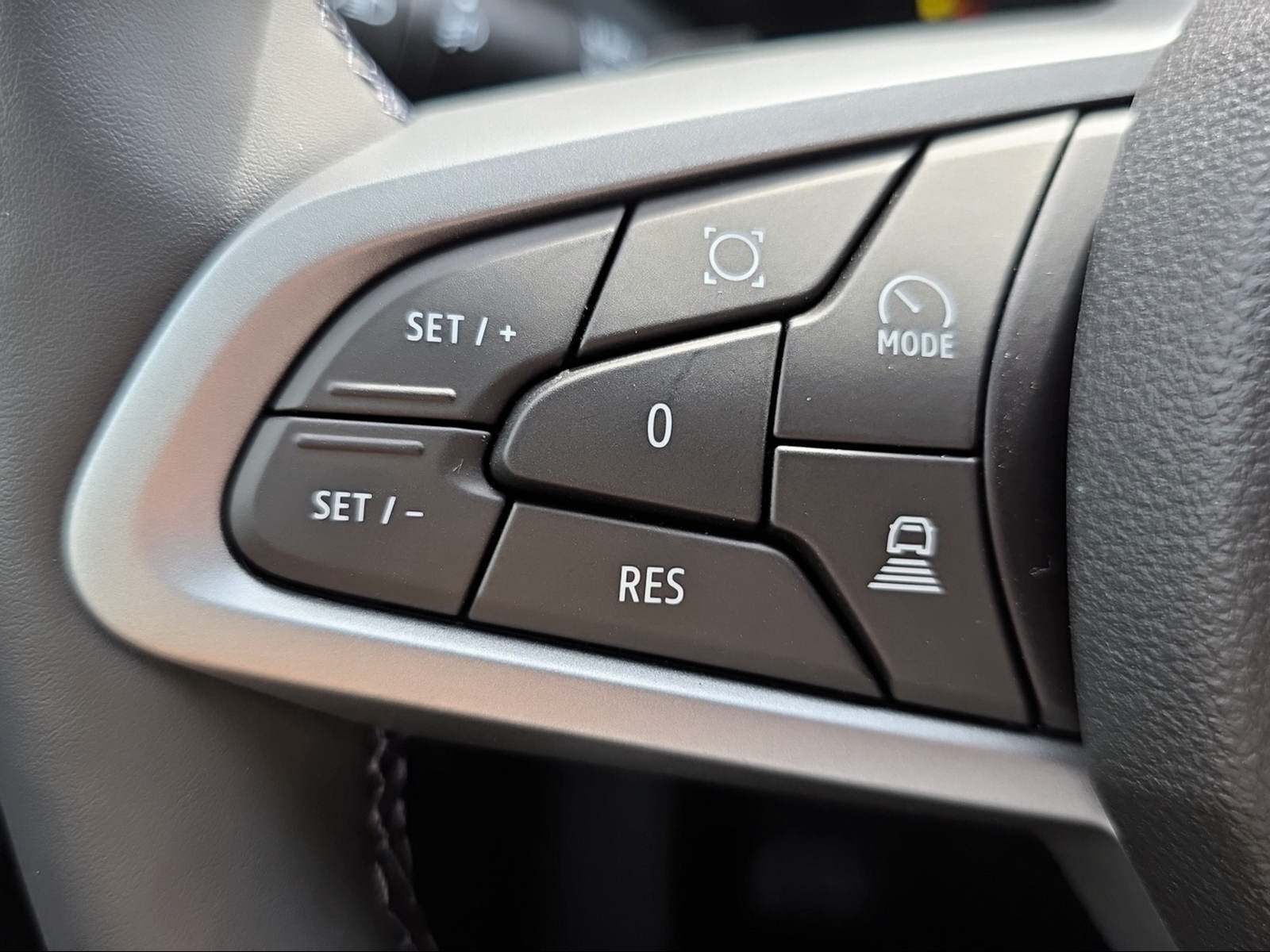 DACIA Duster 1.2 Hybrid Journey 4WD-image-13