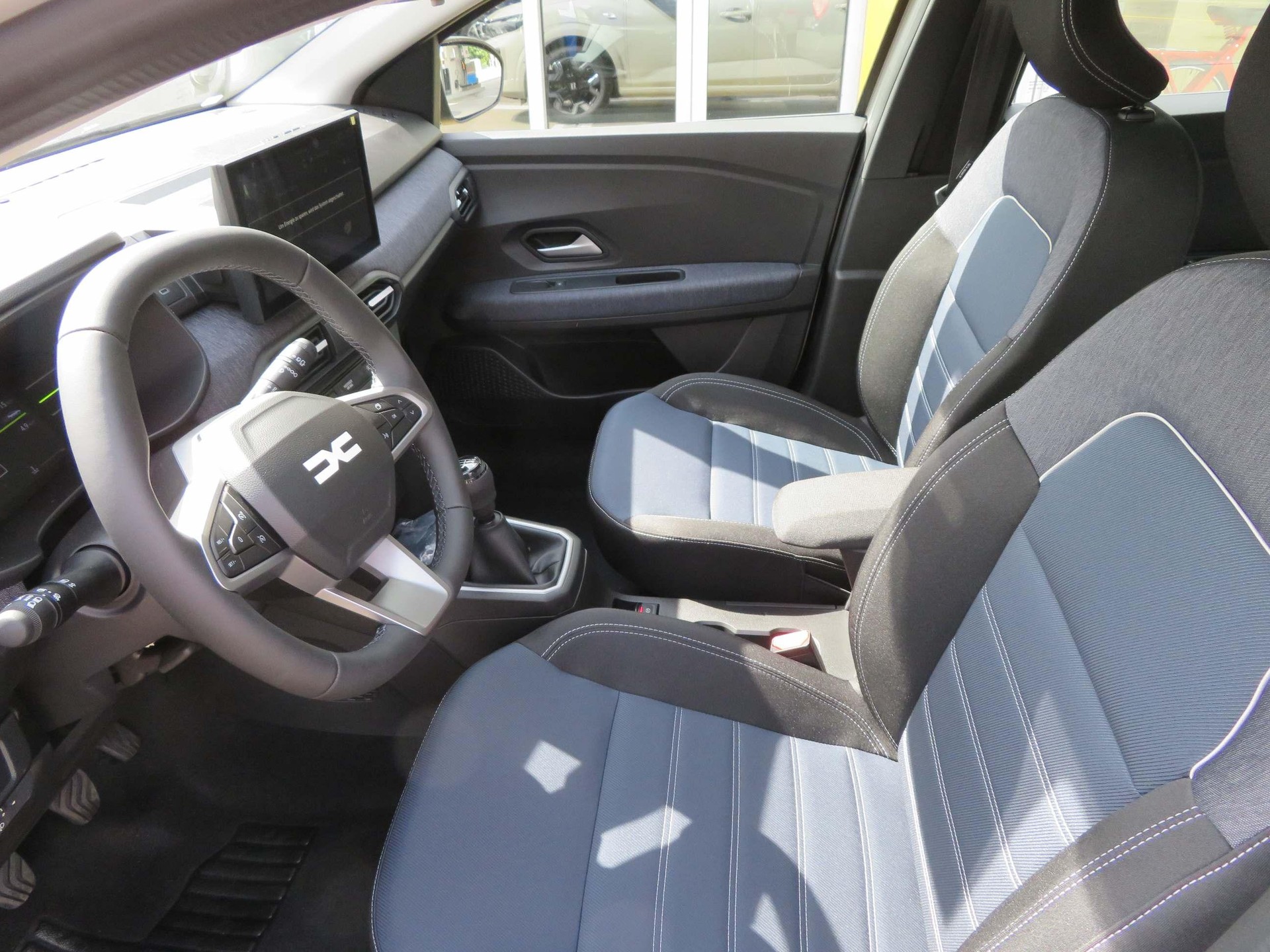 DACIA Sandero 1.0 TCe 100 Journey-image-9