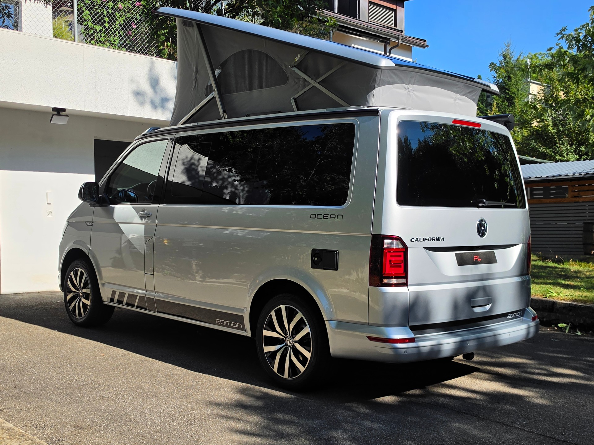 VW California 2.0 TDI 150 Ocean DSG, AHK, 8-fach bereift, Veloträger, Vorzelt, Bettsystem inkl. div. Zubehör-image-3