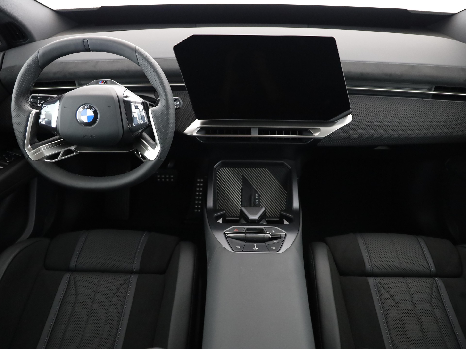 BMW iX3 50 xDrive-image-4