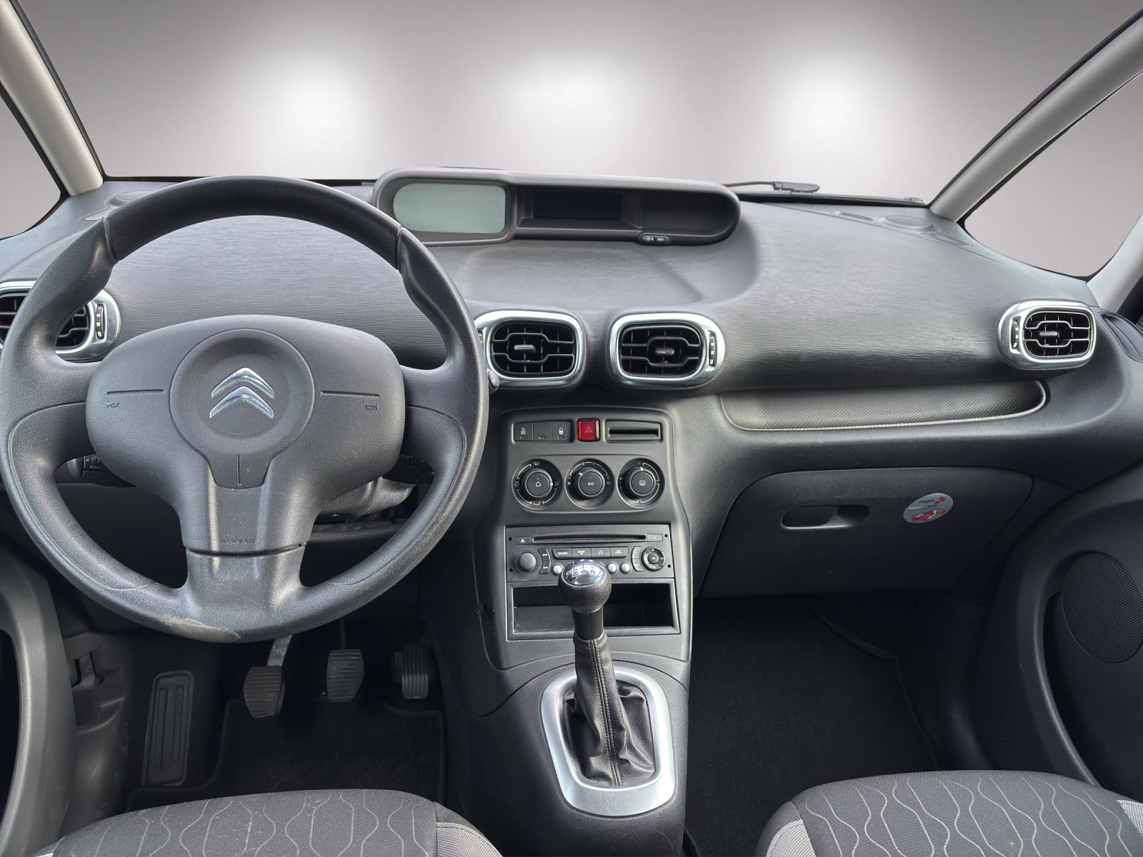 CITROEN C3 Picasso 1.6 VTi Selection-image-9