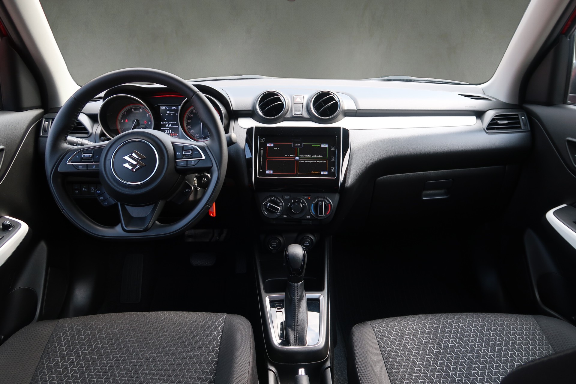 SUZUKI SWIFT-image-9
