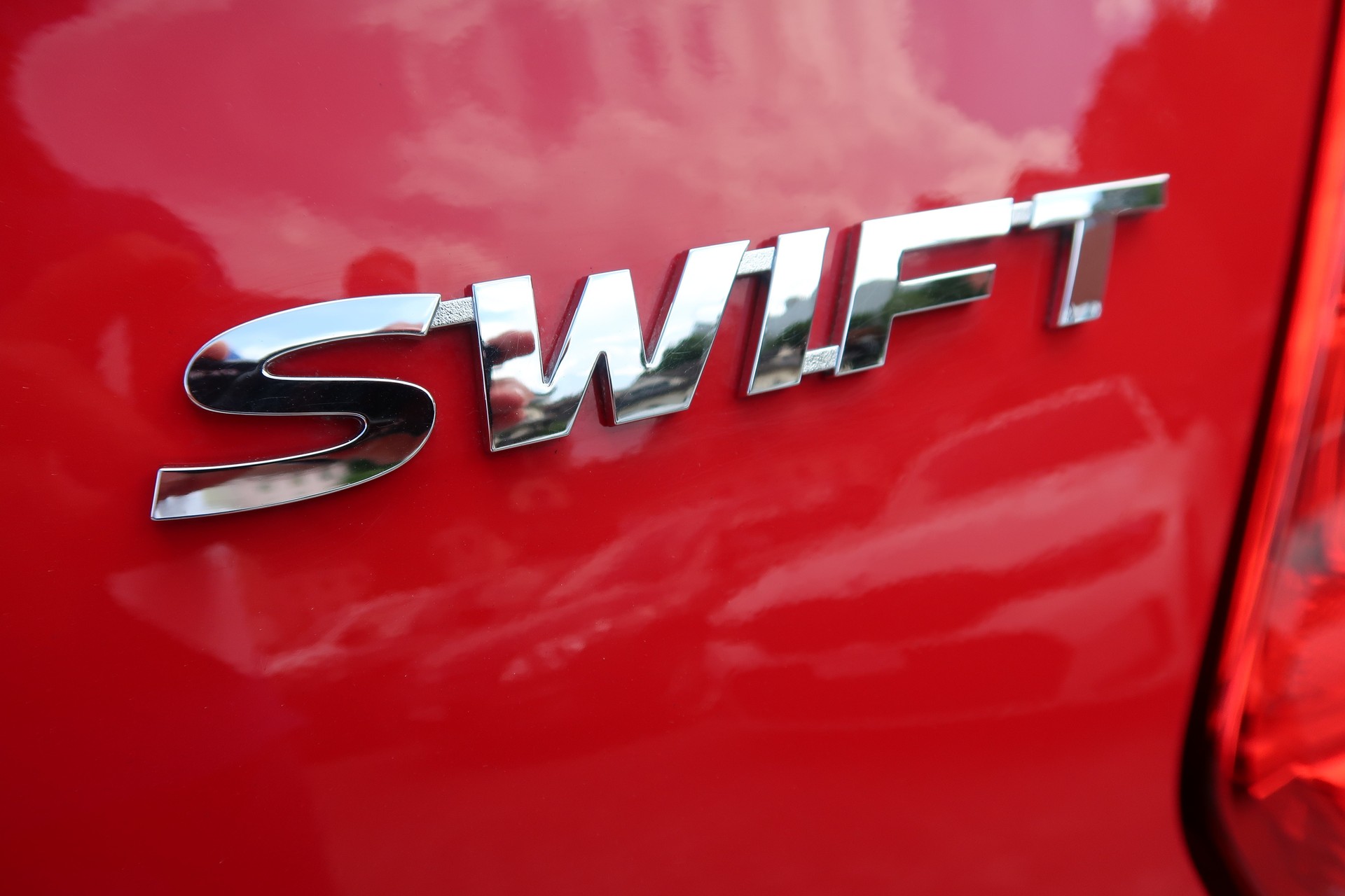 SUZUKI SWIFT-image-24
