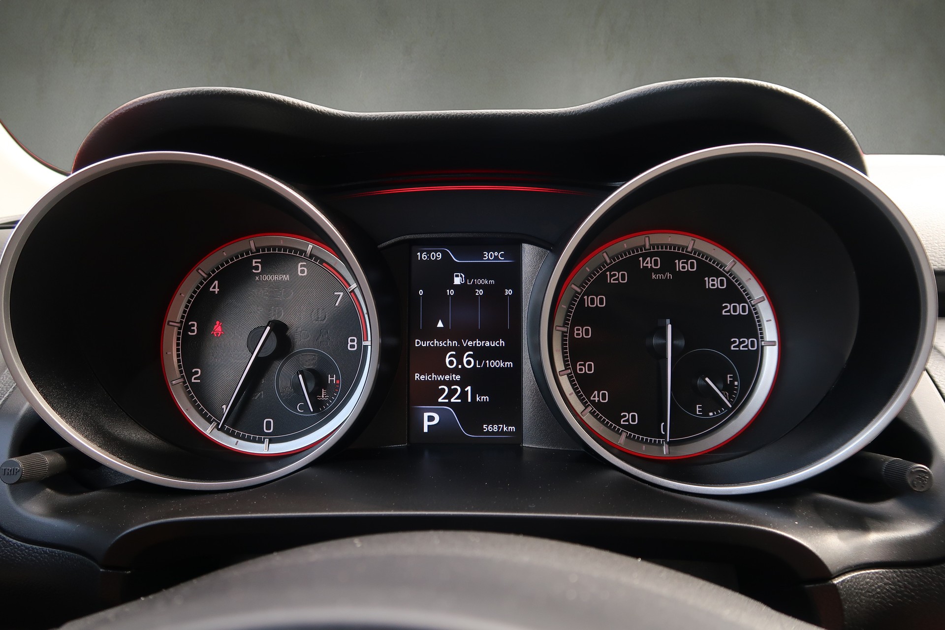 SUZUKI SWIFT-image-18