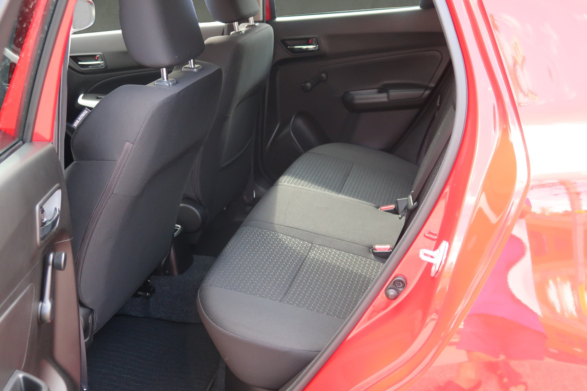 SUZUKI SWIFT-image-12