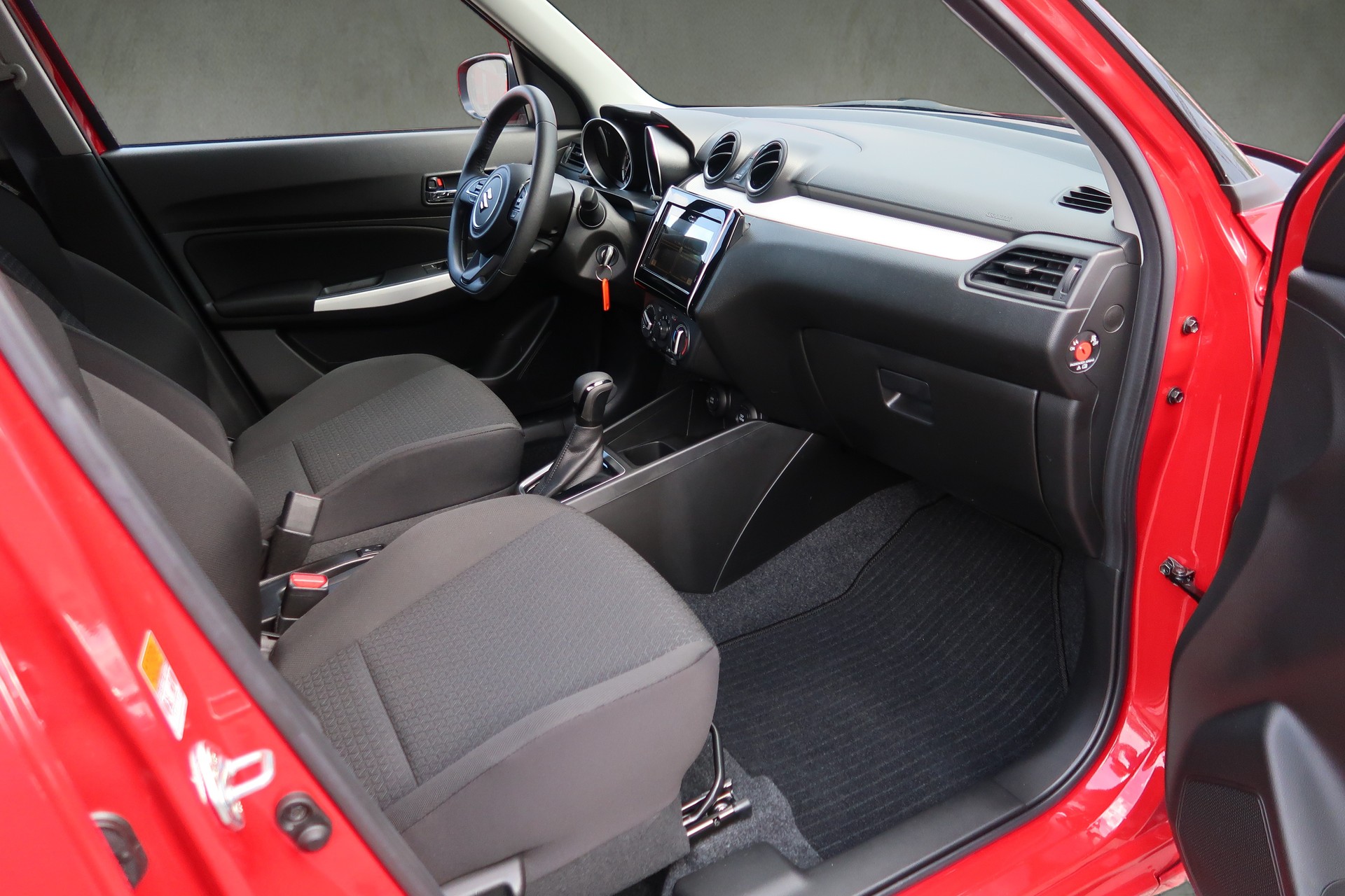 SUZUKI SWIFT-image-10