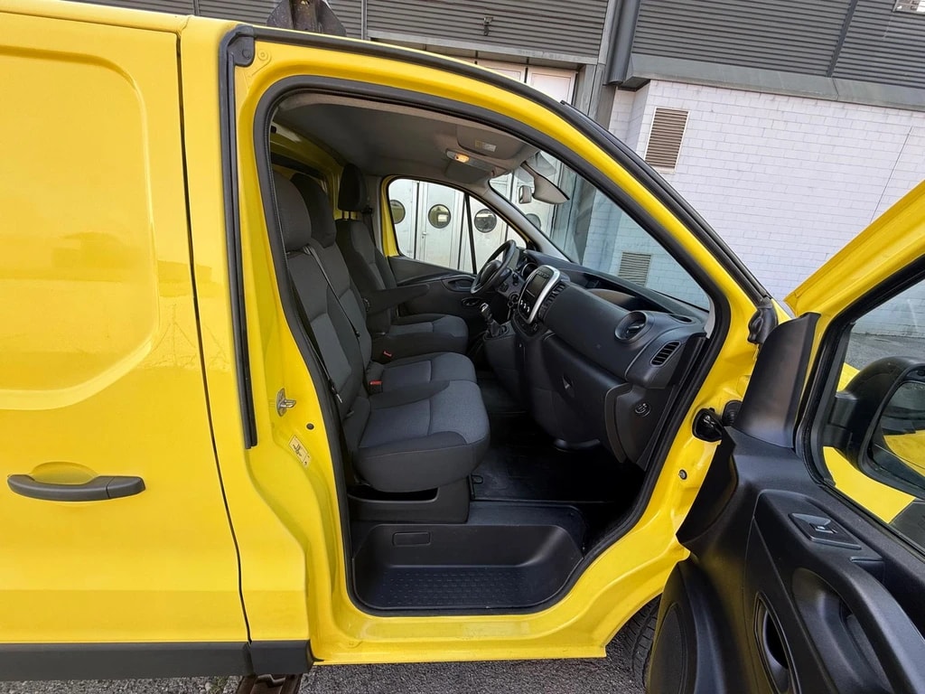 RENAULT Trafic 2.0 ENERGY dCi145 3.0t Business L2H1 ** L2 H1 **146 PS ** Navi ** RF-Kamera ** AHK ** Dachträger ** MFK.05.05.25-image-14