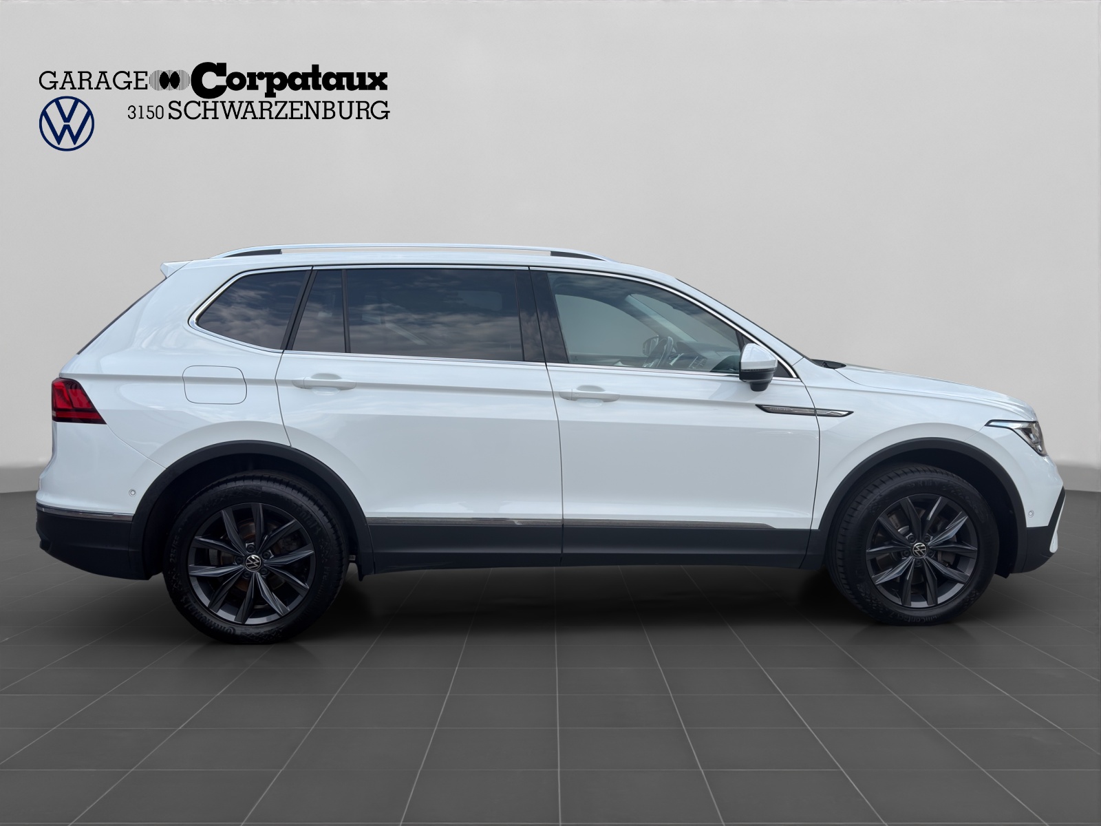 VW Tiguan Allspace 2.0TSI Life 4Motion DSG-image-6
