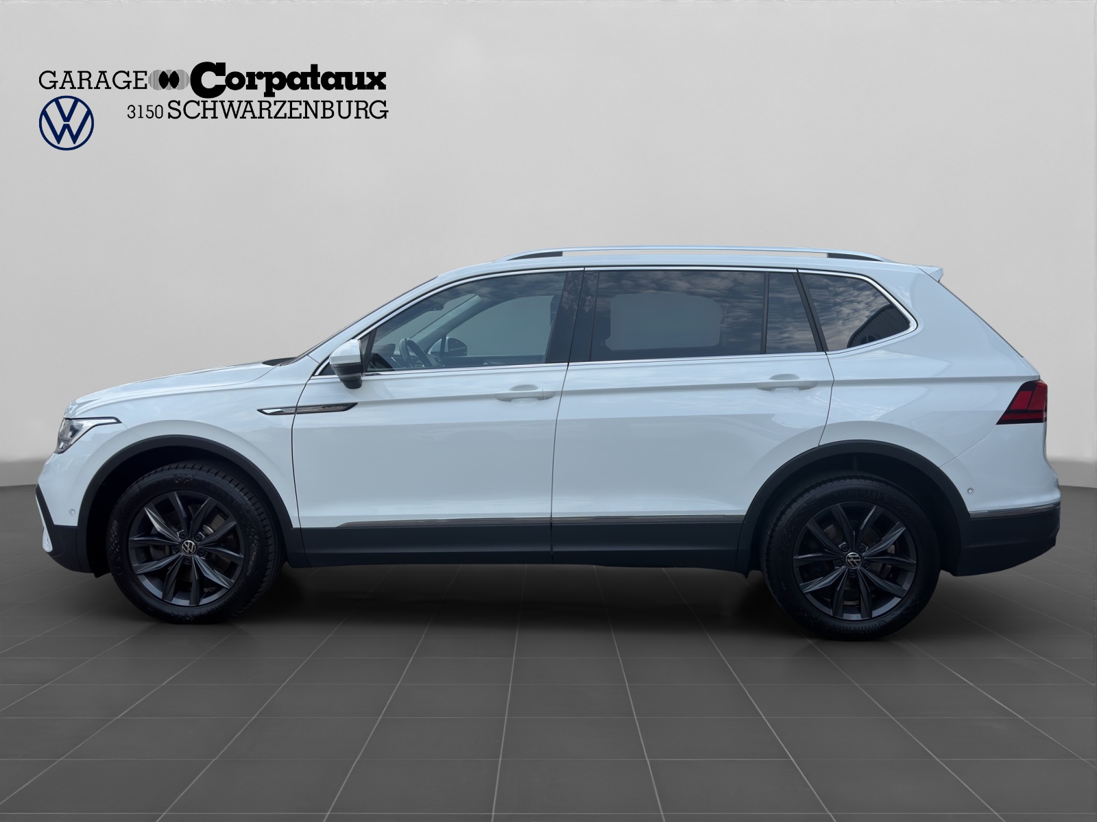 VW Tiguan Allspace 2.0TSI Life 4Motion DSG-image-2