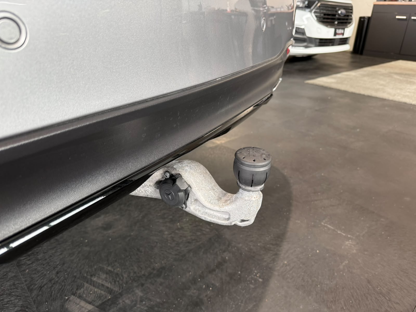 MERCEDES-BENZ GLS 350 d AMG Line 4Matic 9G-TRONIC-image-4