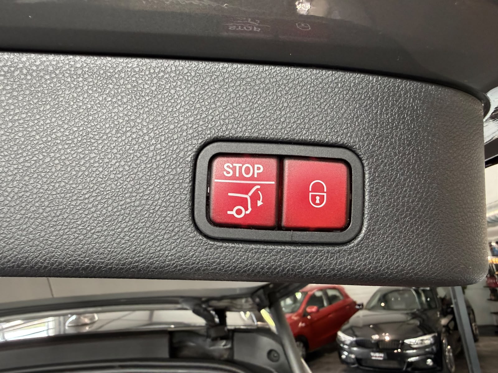 MERCEDES-BENZ GLS 350 d AMG Line 4Matic 9G-TRONIC-image-6