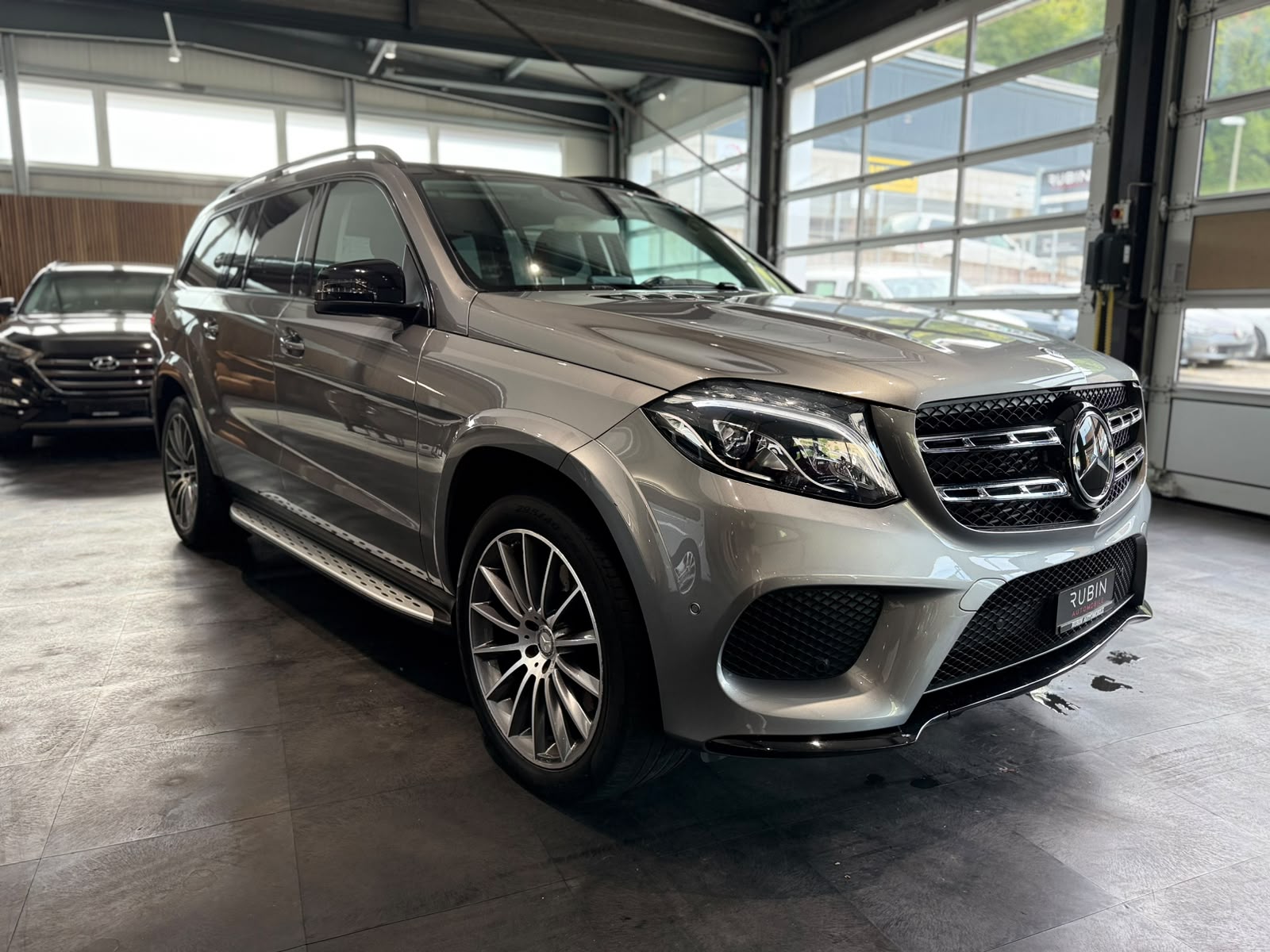 MERCEDES-BENZ GLS 350 d AMG Line 4Matic 9G-TRONIC-image-8