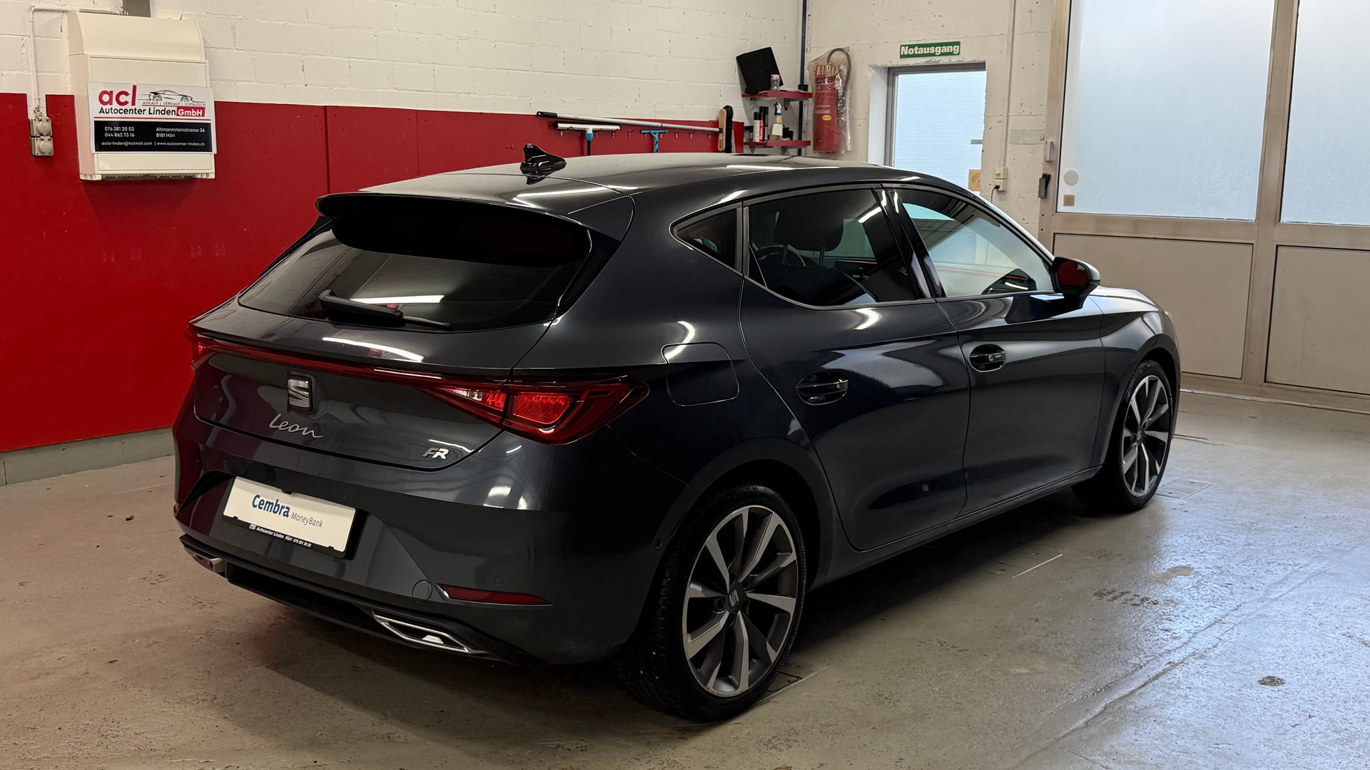 SEAT Leon 1.5 eTSI mHEV DSG FR, frisch ab MFK, voll Optionen, 12 Monate oder 20000km Garantie-image-3