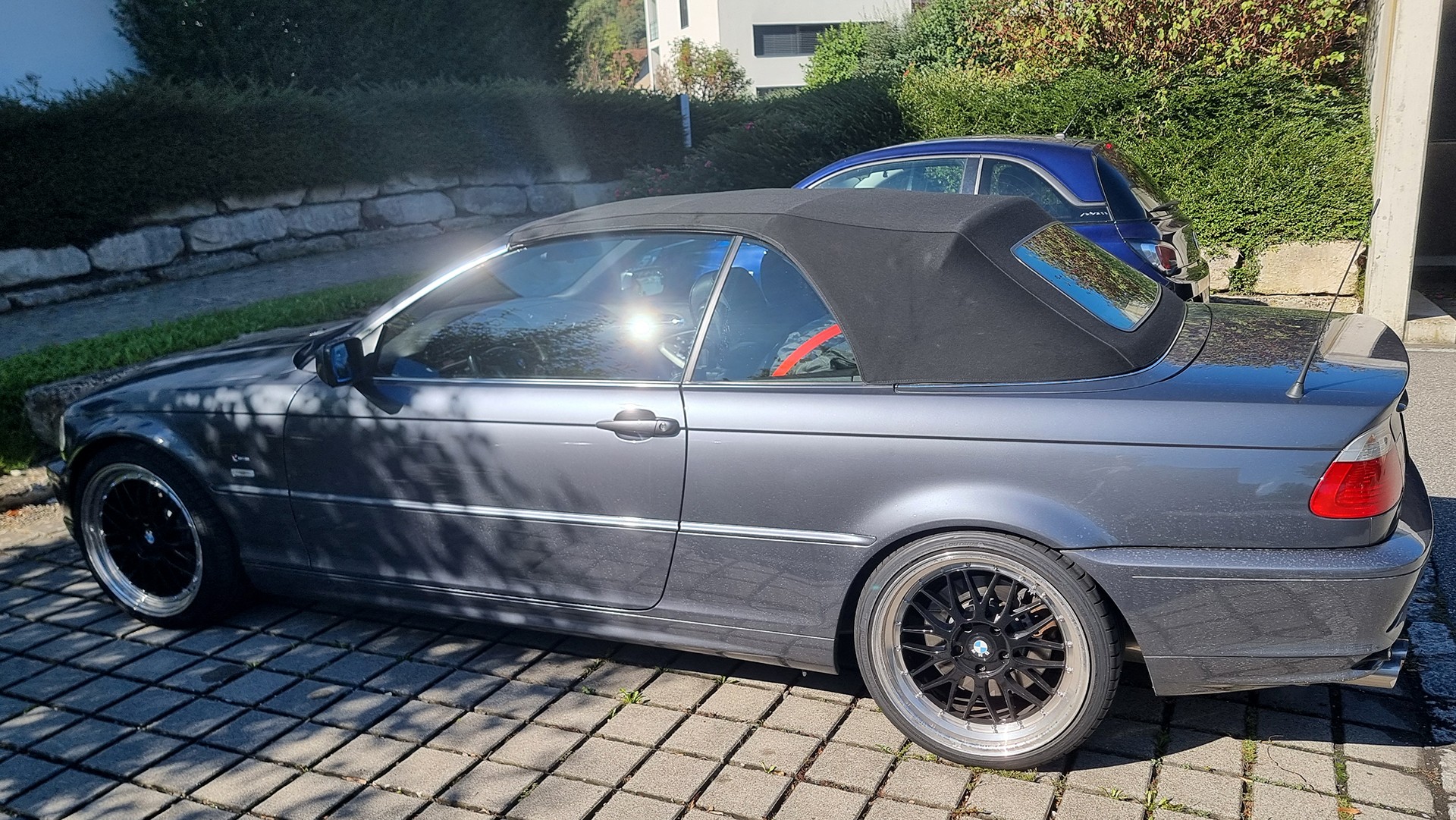 BMW 330Ci-image-3