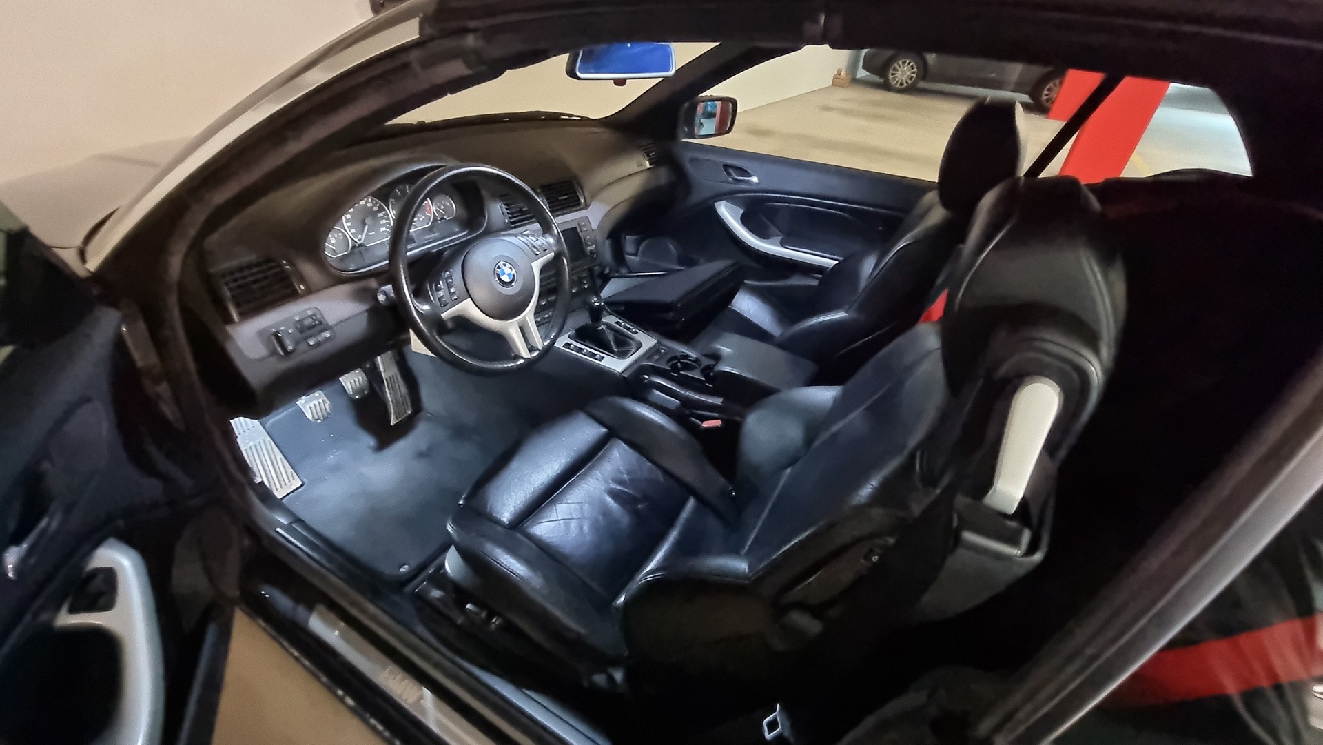 BMW 330Ci-image-2