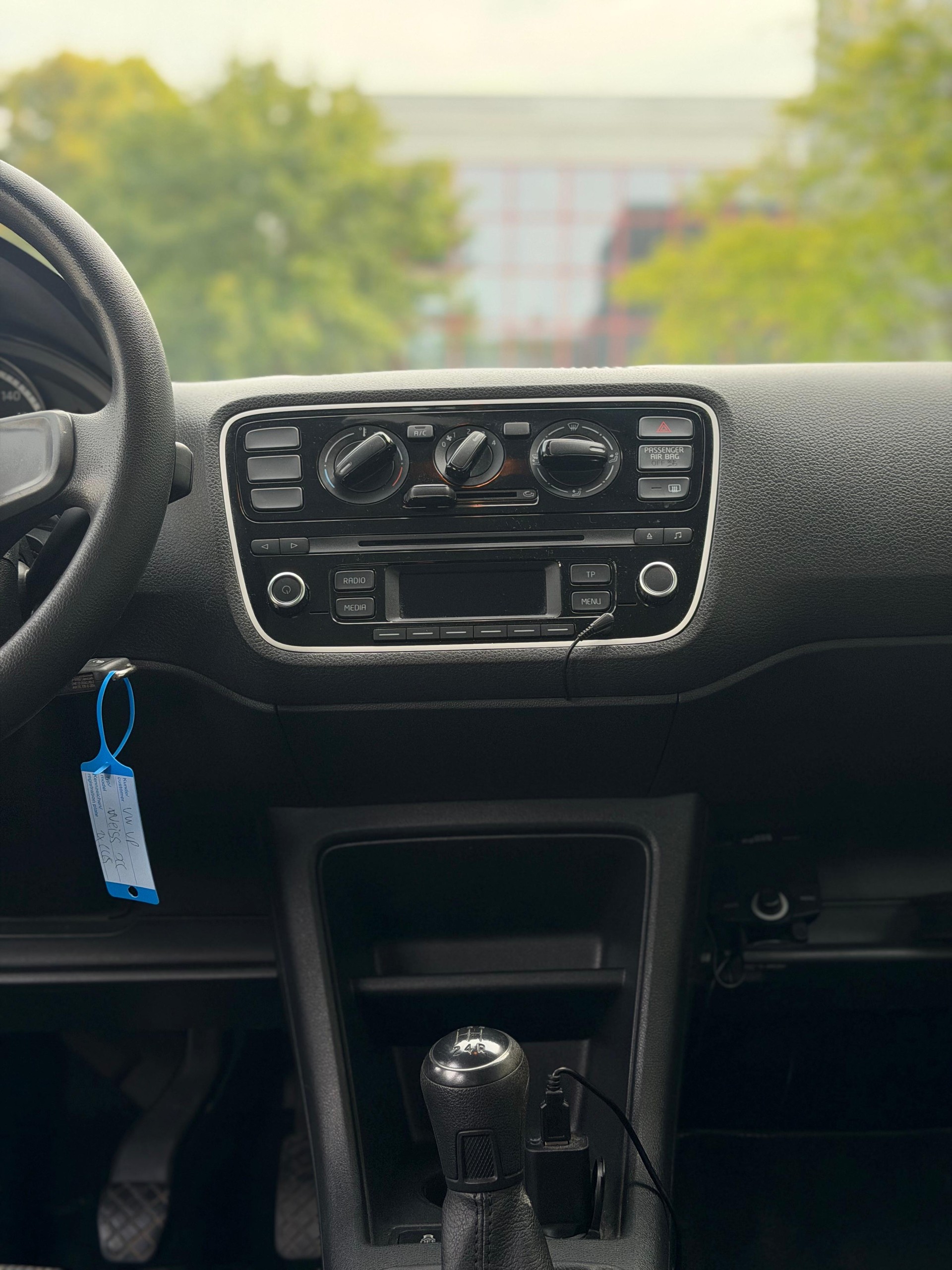VW Up 1.0 start up-image-8