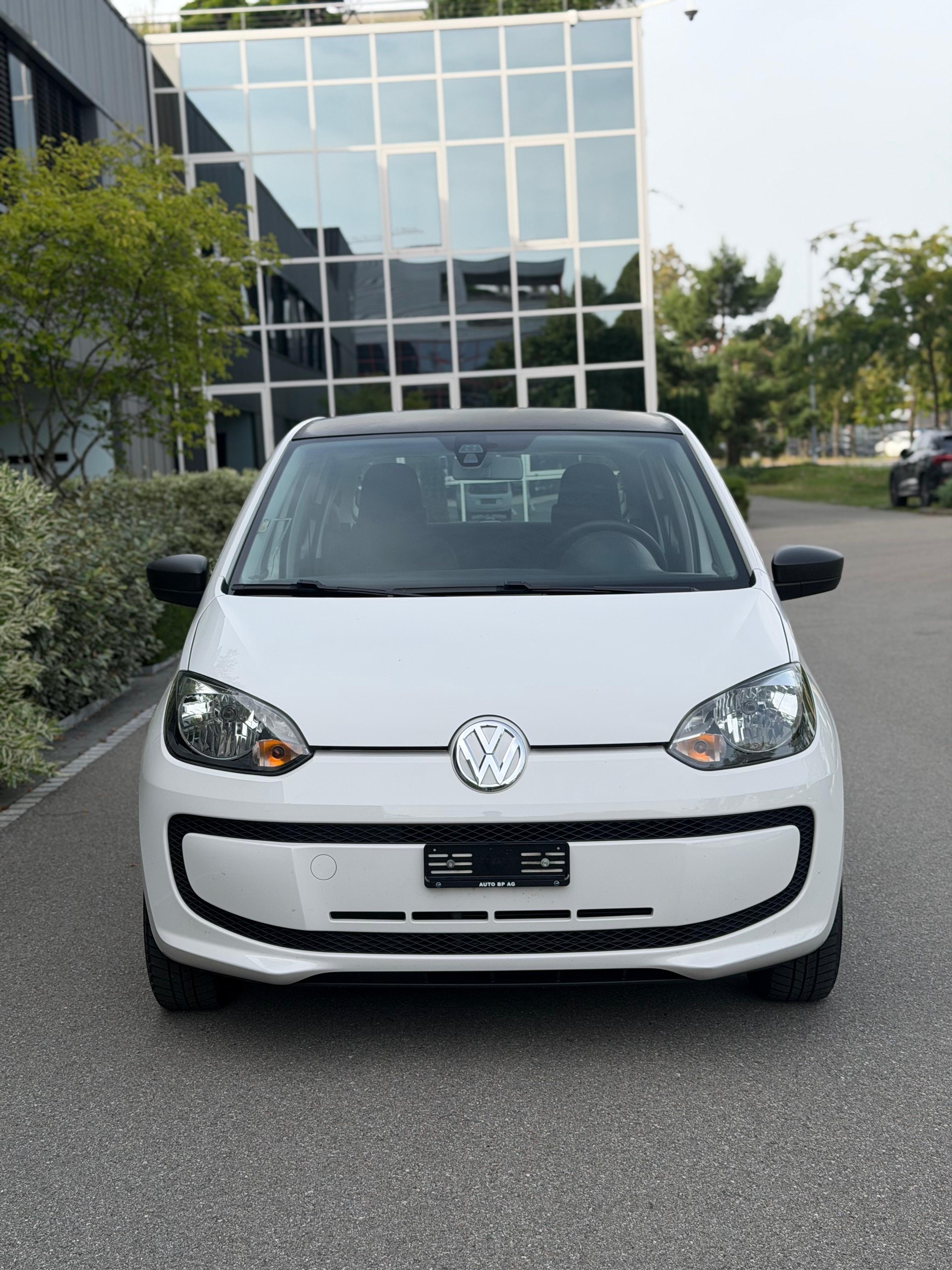 VW Up 1.0 start up-image-2