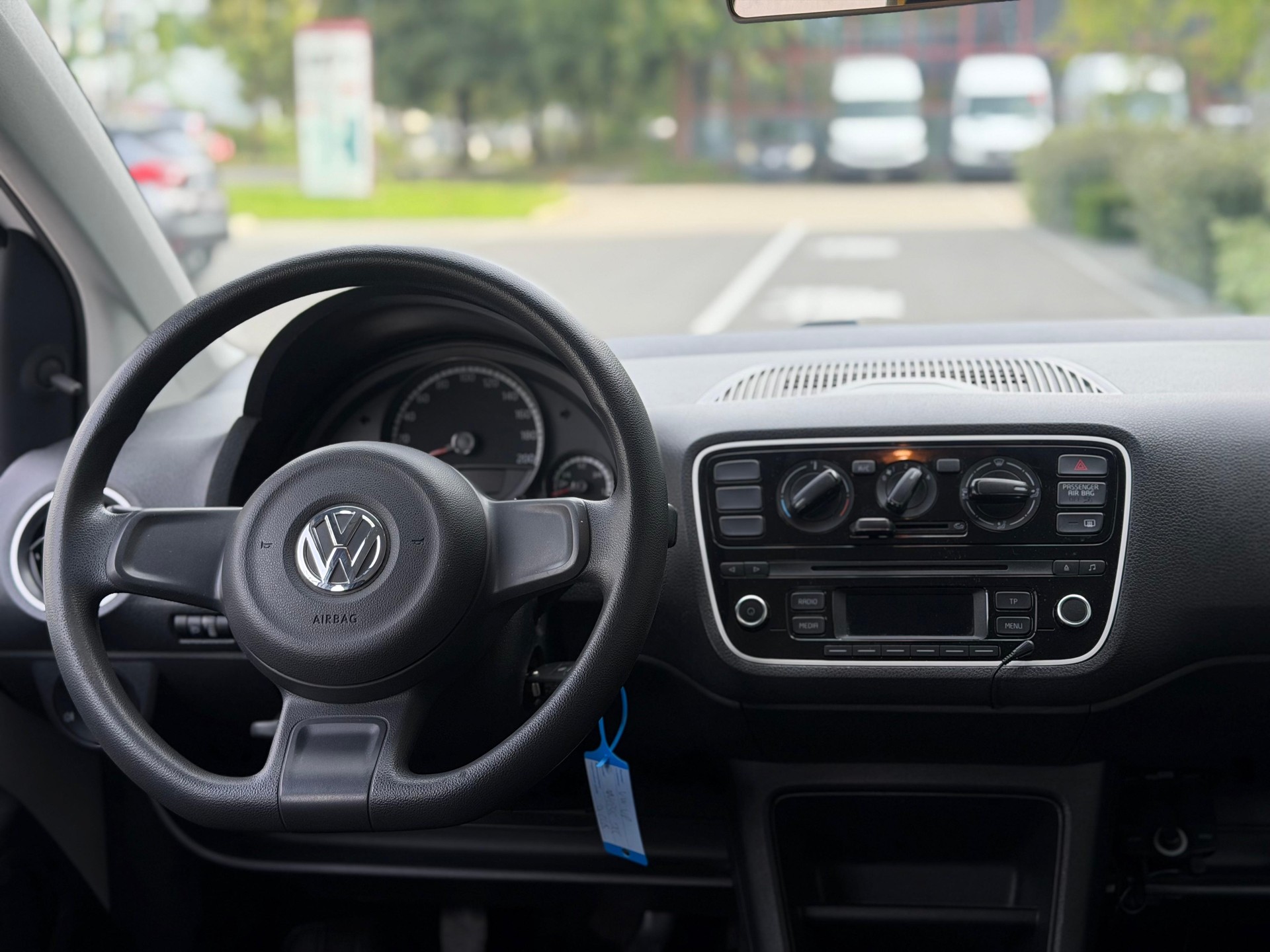 VW Up 1.0 start up-image-11