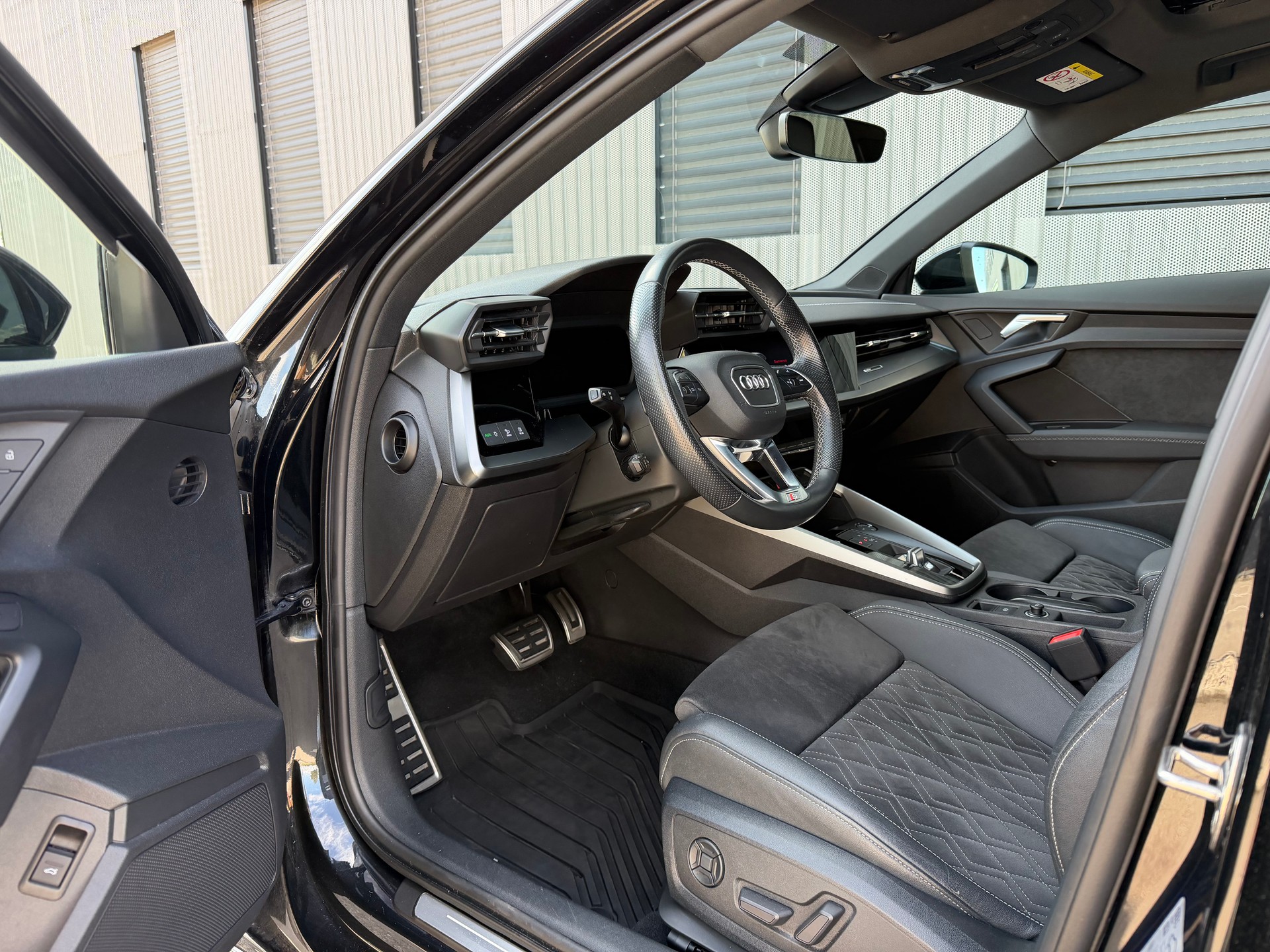 AUDI A3 Sportback 35 TFSI S-tronic-image-4