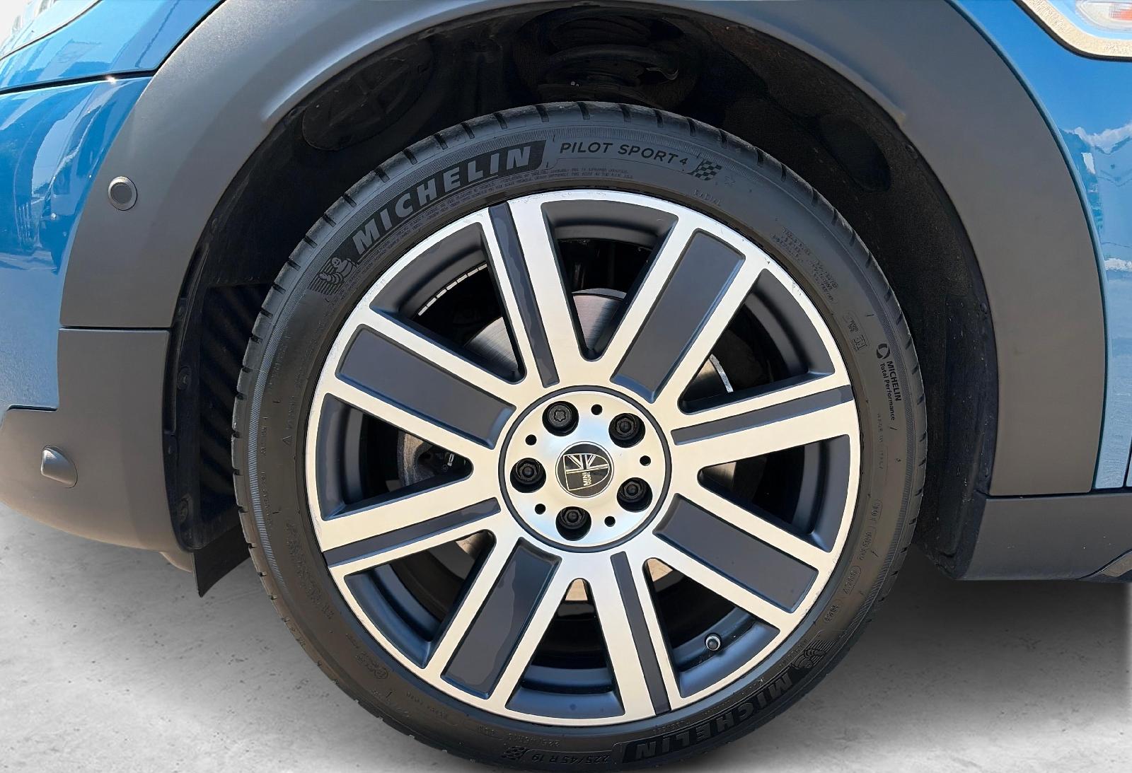 MINI Countryman F60 1.5i Cooper S E ALL4-image-9