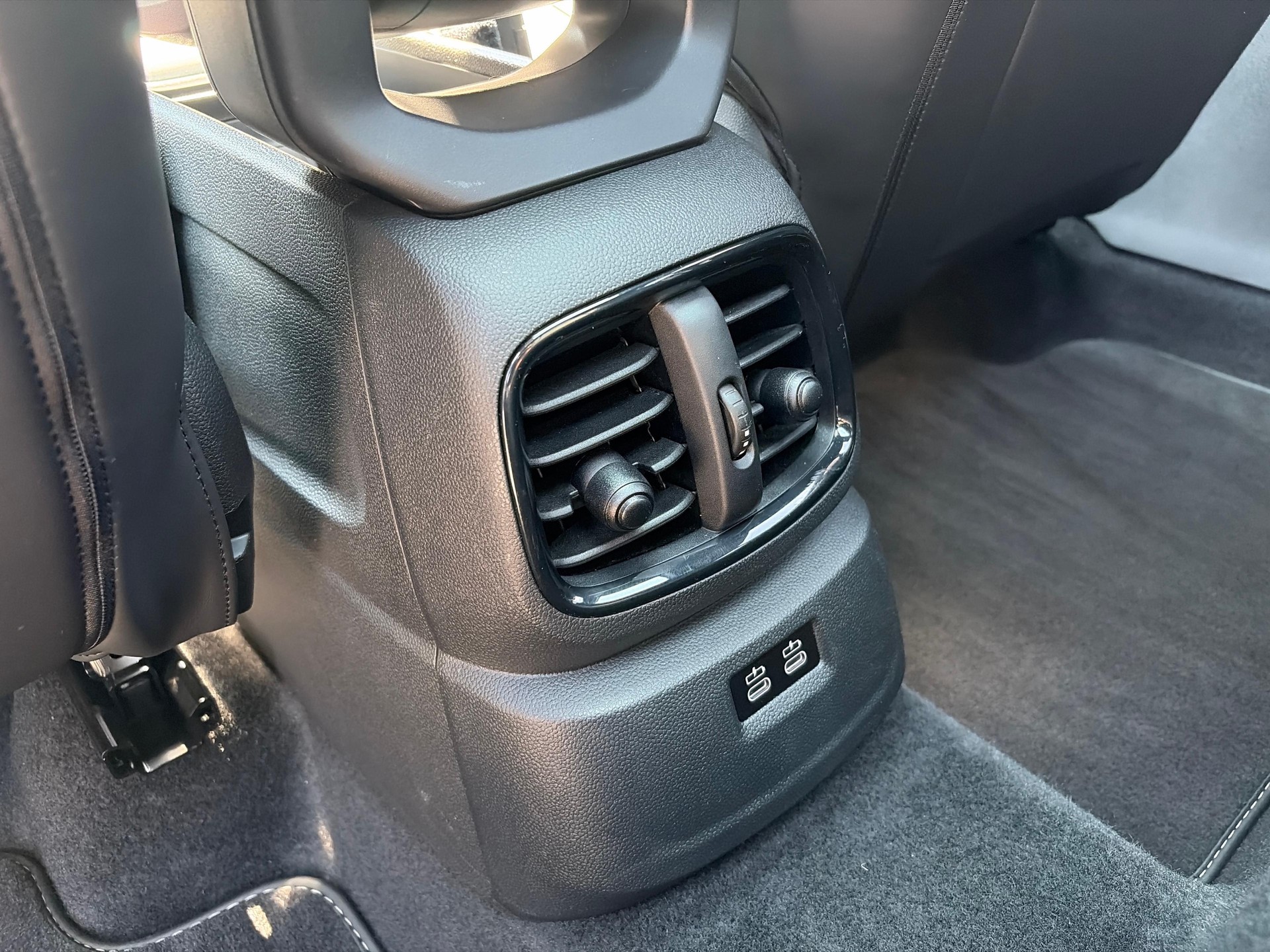 MINI Countryman F60 1.5i Cooper S E ALL4-image-19
