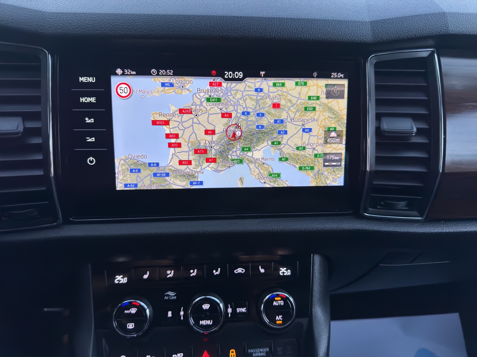 SKODA Kodiaq 2.0 TDI CR Scout 7-Plätze 4x4 DSG Vollausstattung-image-30