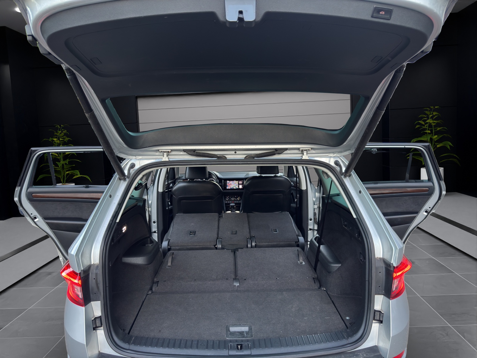 SKODA Kodiaq 2.0 TDI CR Scout 7-Plätze 4x4 DSG Vollausstattung-image-18
