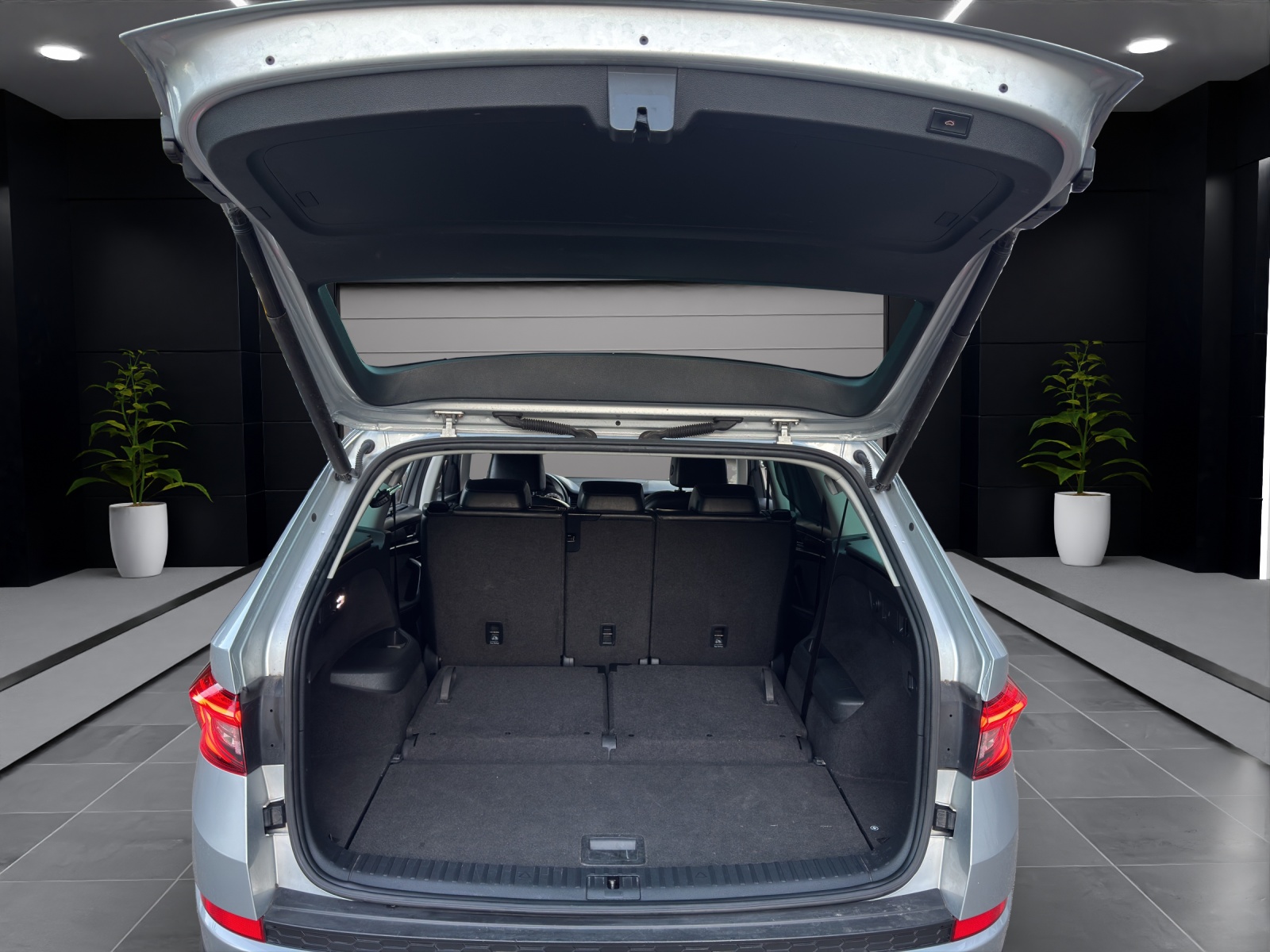 SKODA Kodiaq 2.0 TDI CR Scout 7-Plätze 4x4 DSG Vollausstattung-image-19