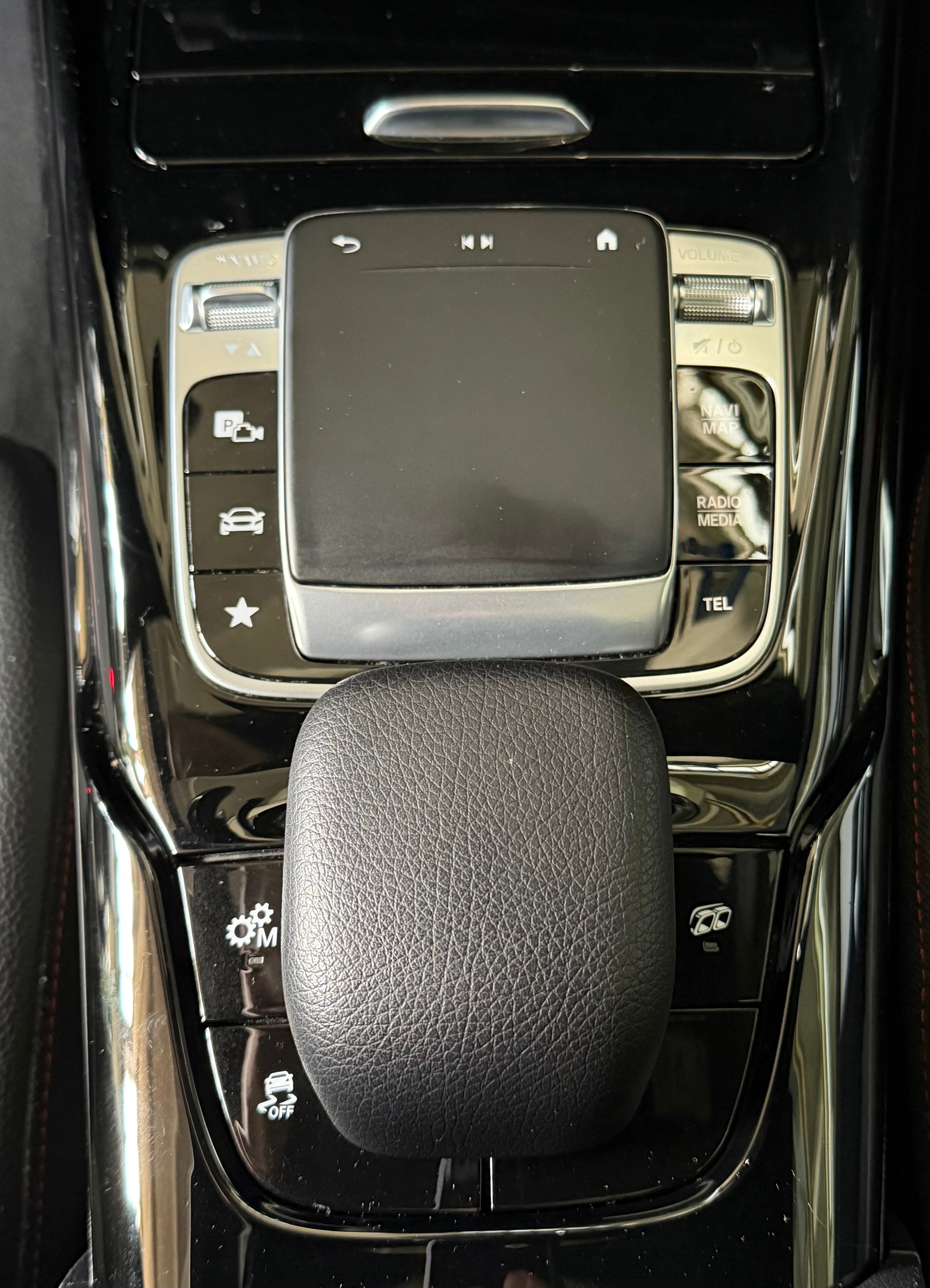 MERCEDES-BENZ CLA 45 S AMG 4Matic+ / 8G-DCT / Limousine-image-9