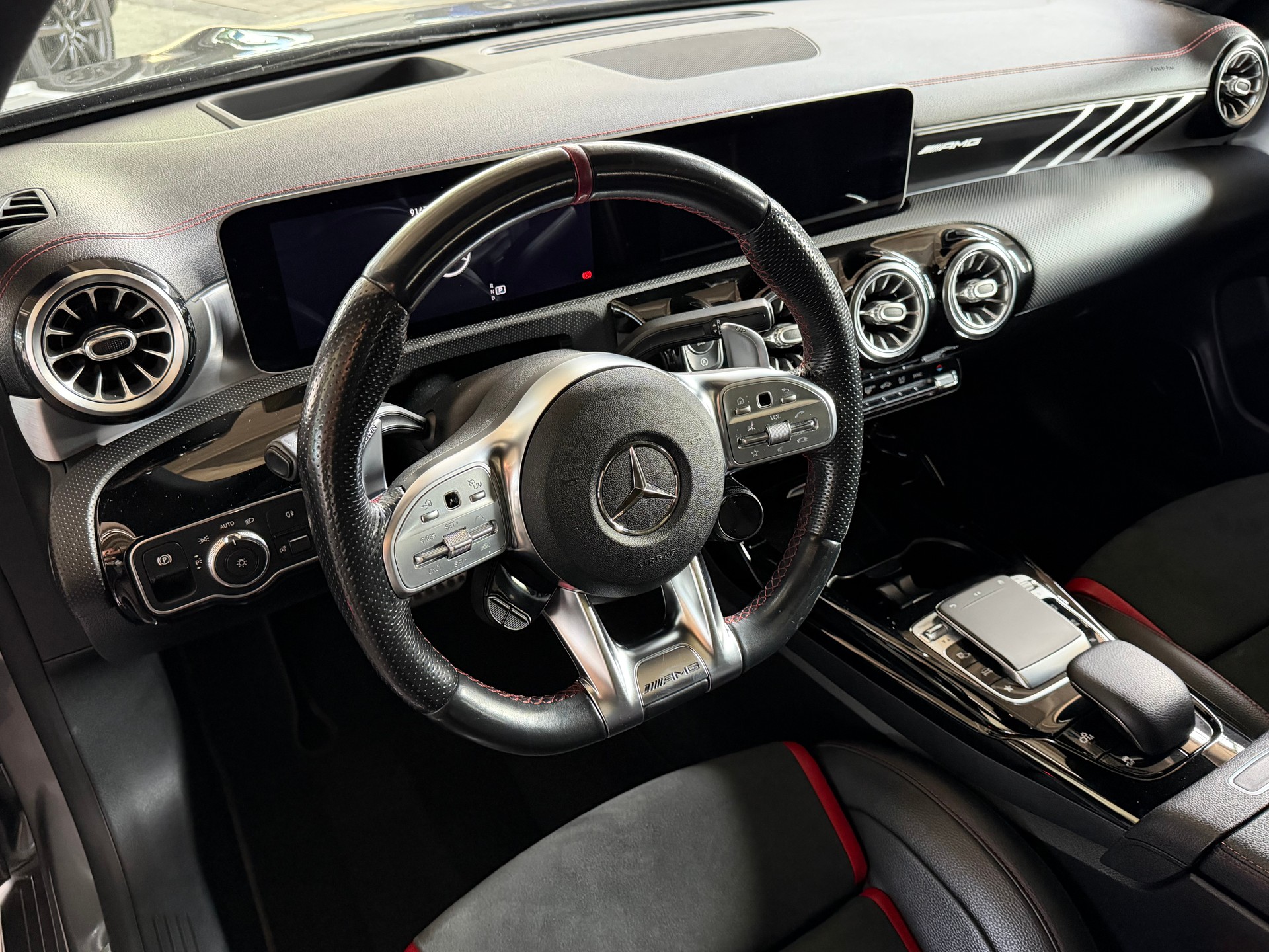 MERCEDES-BENZ CLA 45 S AMG 4Matic+ / 8G-DCT / Limousine-image-11