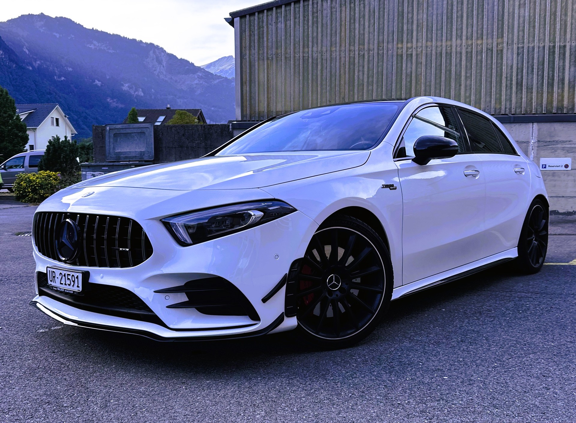 MERCEDES-BENZ A 35 AMG 4matic-image-0